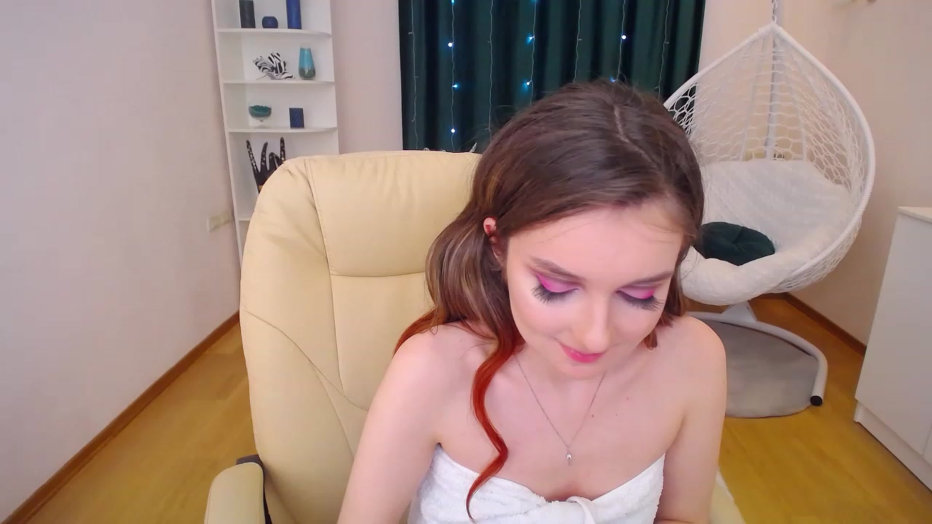 Gallery image thumbnail from OceanFeelss's myfreecams stream on, 01/16/2023, 16:40 image 12 of 20