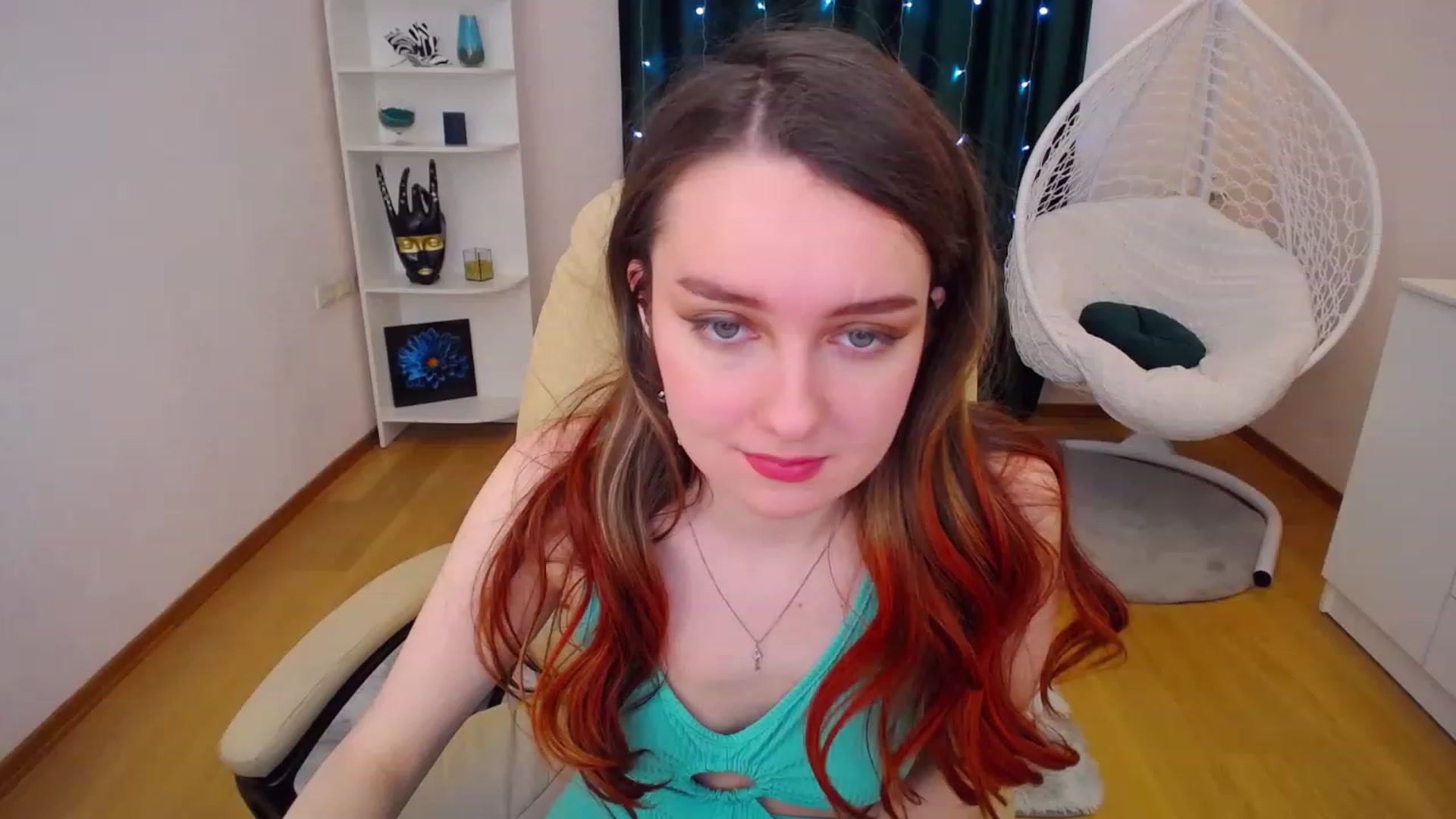 Gallery image thumbnail from OceanFeelss's myfreecams stream on, 01/17/2023, 11:53 image 11 of 20
