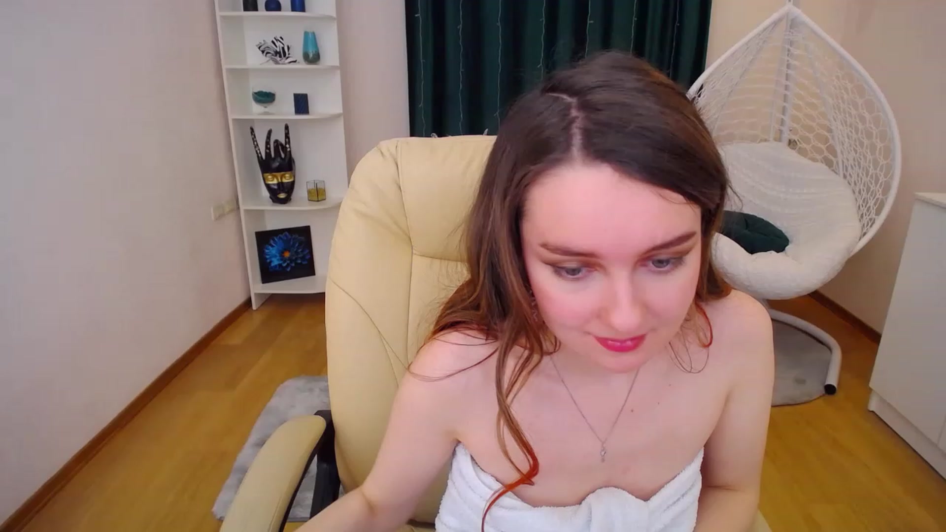 Gallery image thumbnail from OceanFeelss's myfreecams stream on, 01/17/2023, 13:25 image 9 of 20