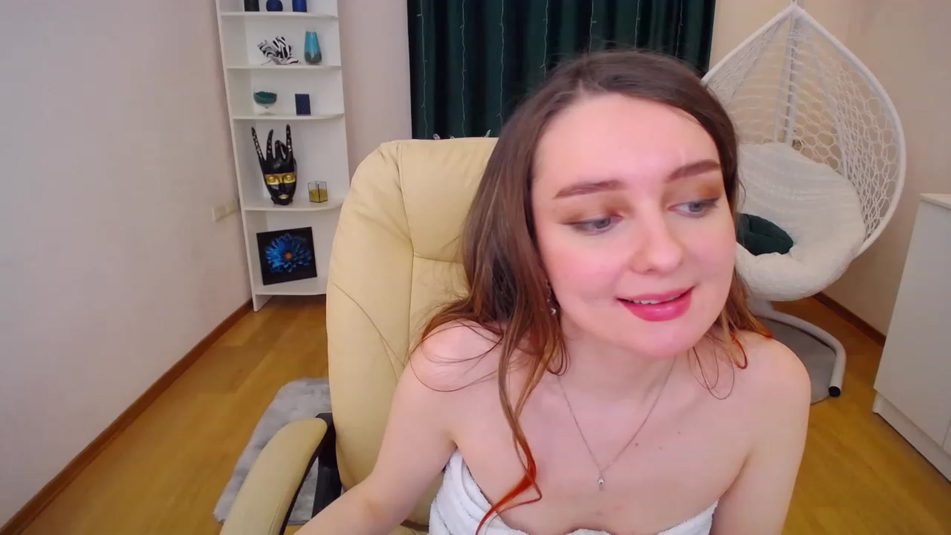 Gallery image thumbnail from OceanFeelss's myfreecams stream on, 01/17/2023, 13:25 image 8 of 20