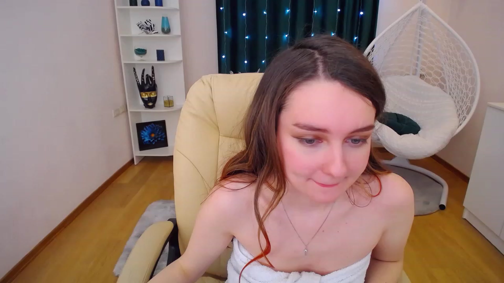 Gallery image thumbnail from OceanFeelss's myfreecams stream on, 01/17/2023, 13:25 image 6 of 20