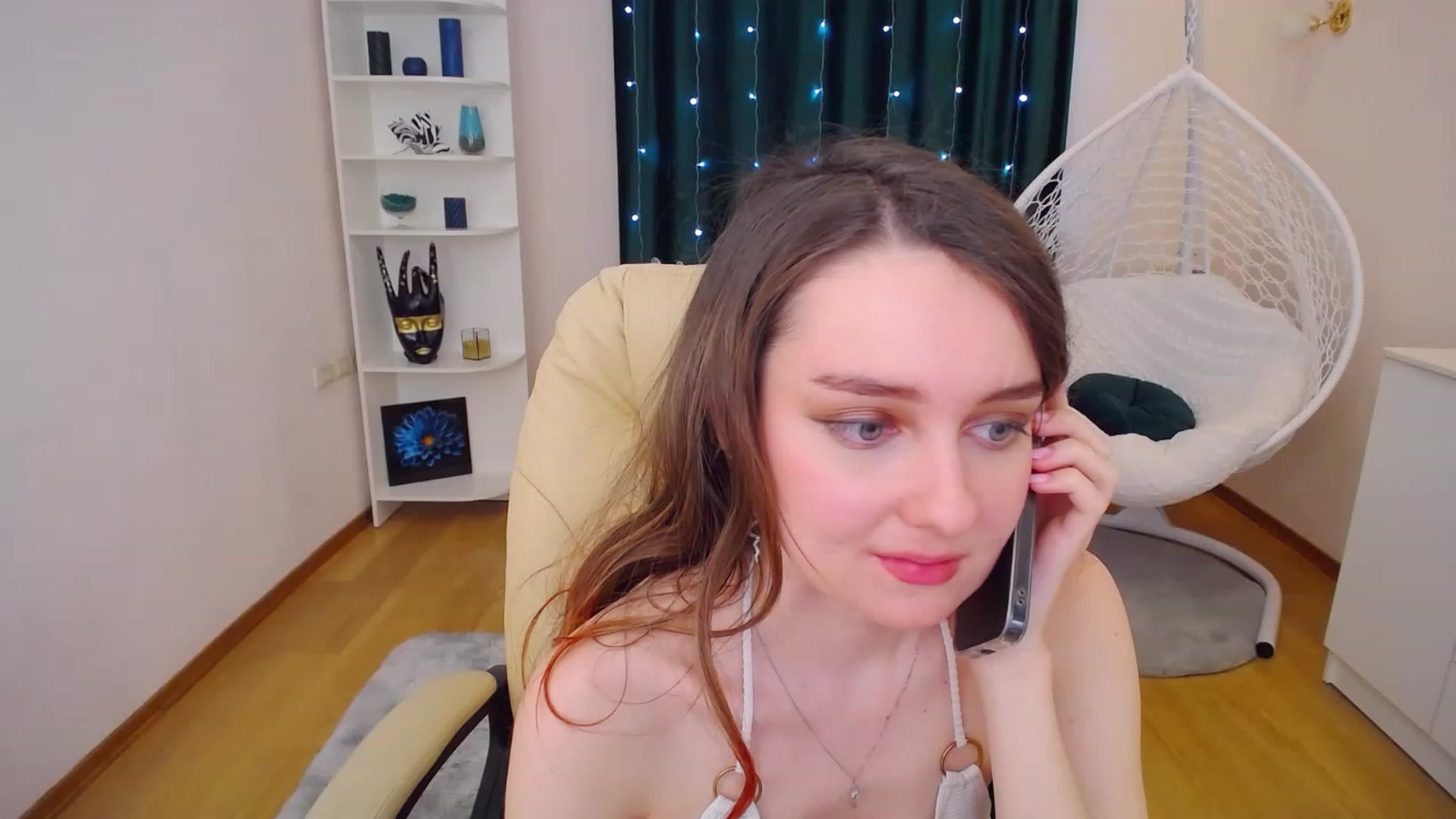 Gallery image thumbnail from OceanFeelss's myfreecams stream on, 01/17/2023, 16:51 image 18 of 20