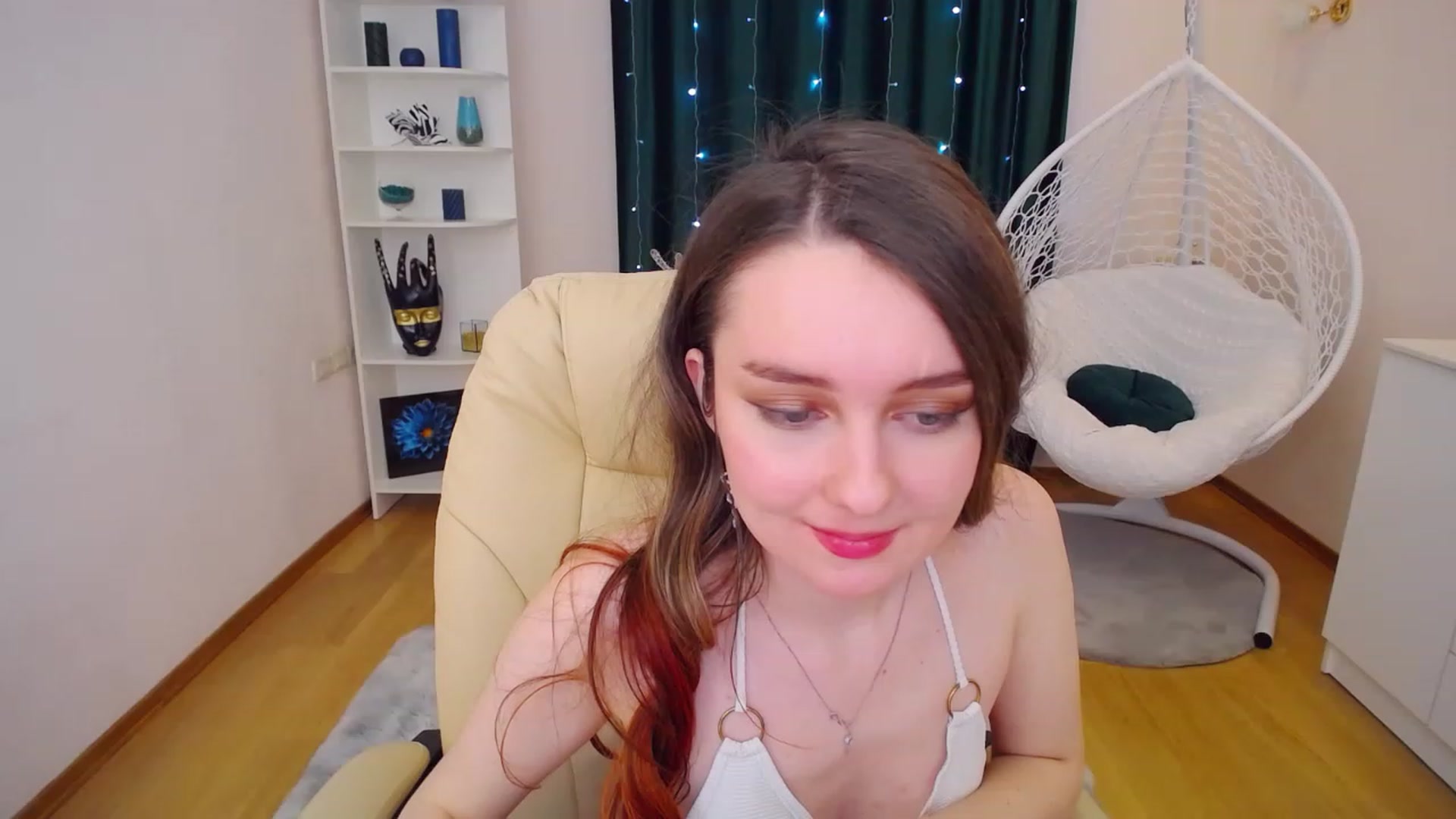 Gallery image thumbnail from OceanFeelss's myfreecams stream on, 01/17/2023, 16:51 image 13 of 20