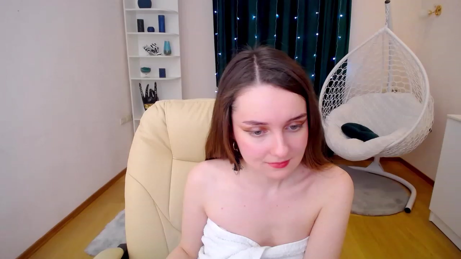 Gallery image thumbnail from OceanFeelss's myfreecams stream on, 01/29/2023, 09:22 image 4 of 20