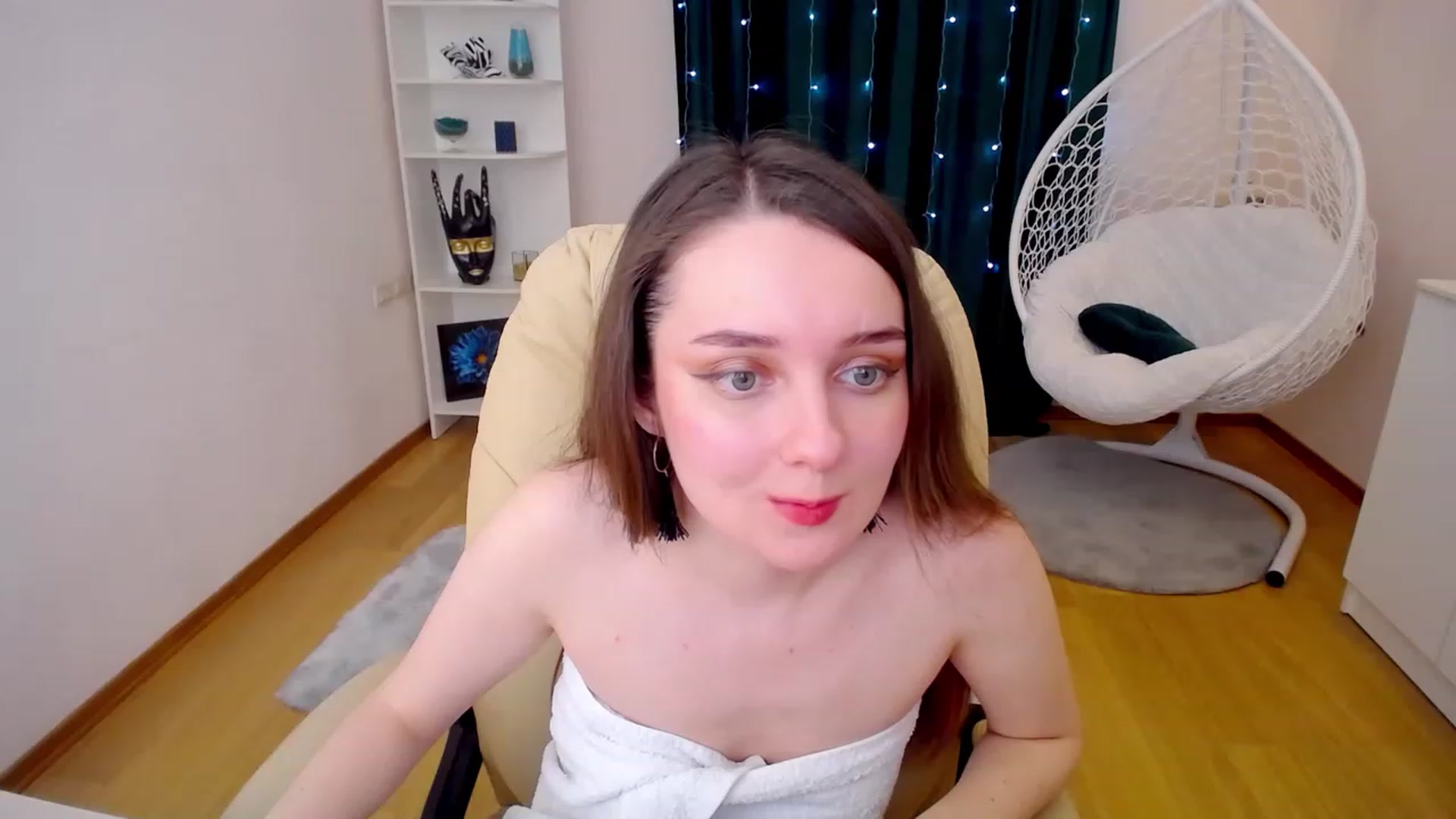 Gallery image thumbnail from OceanFeelss's myfreecams stream on, 01/29/2023, 09:22 image 7 of 20