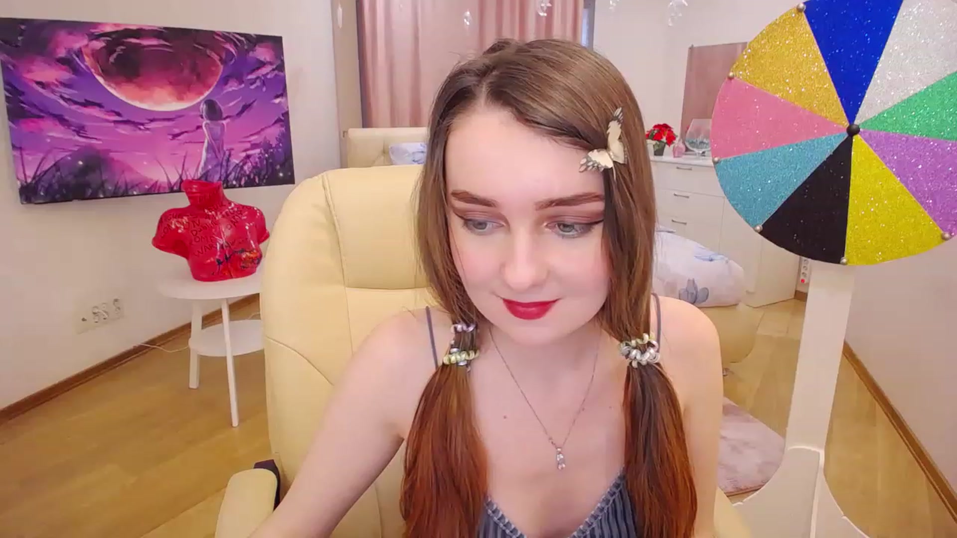 Gallery image thumbnail from OceanFeelss's myfreecams stream on, 02/02/2023, 12:51 image 4 of 20