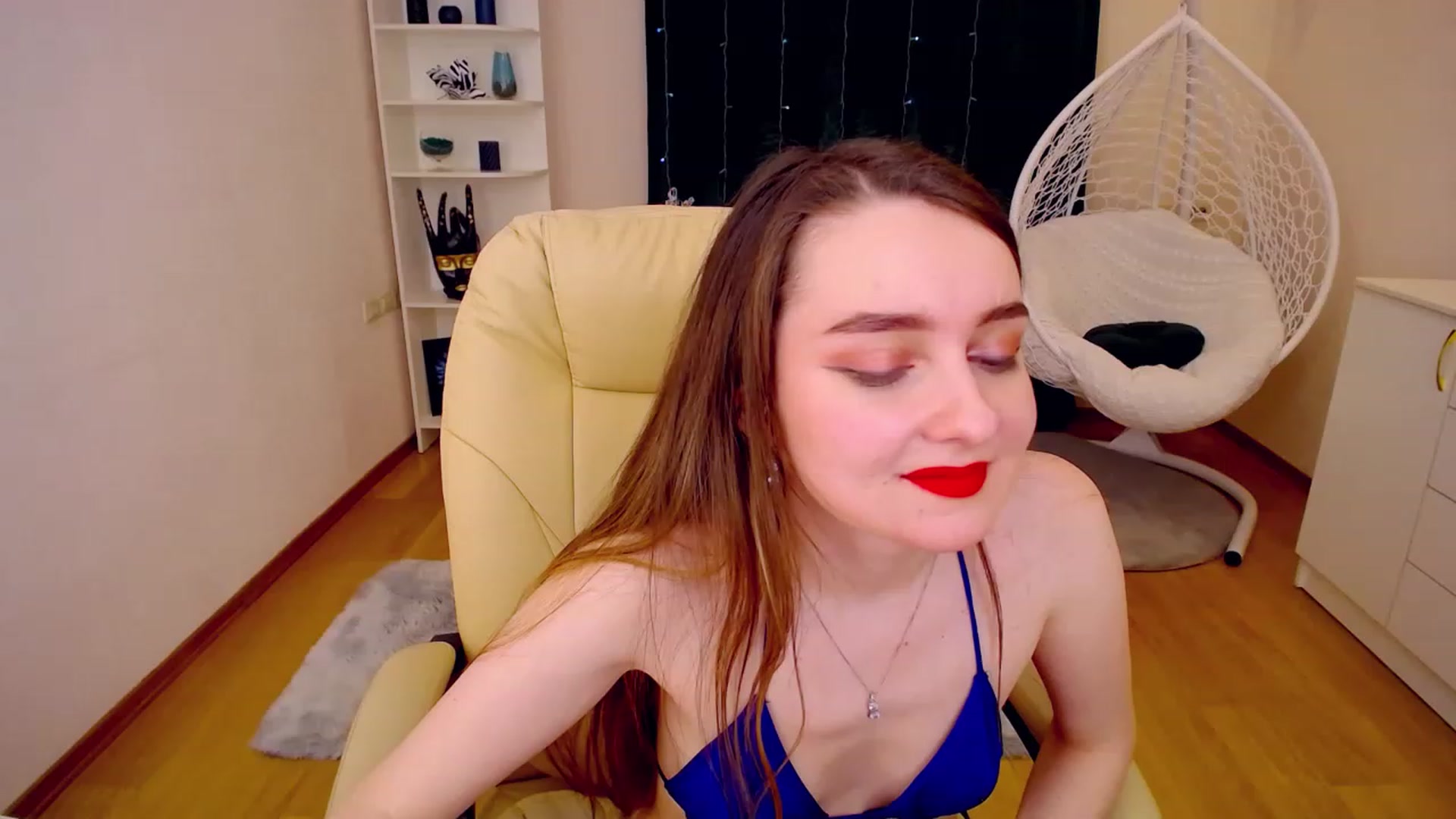 Gallery image thumbnail from OceanFeelss's myfreecams stream on, 02/05/2023, 09:46 image 1 of 20