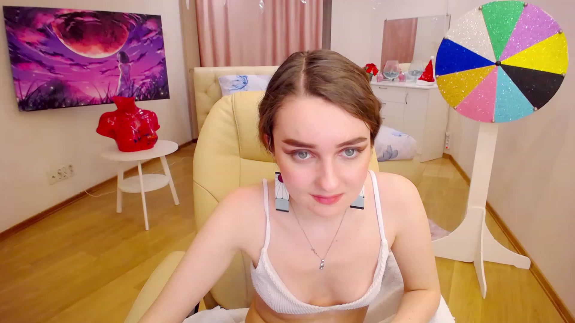 Gallery image thumbnail from OceanFeelss's myfreecams stream on, 02/06/2023, 15:14 image 14 of 20