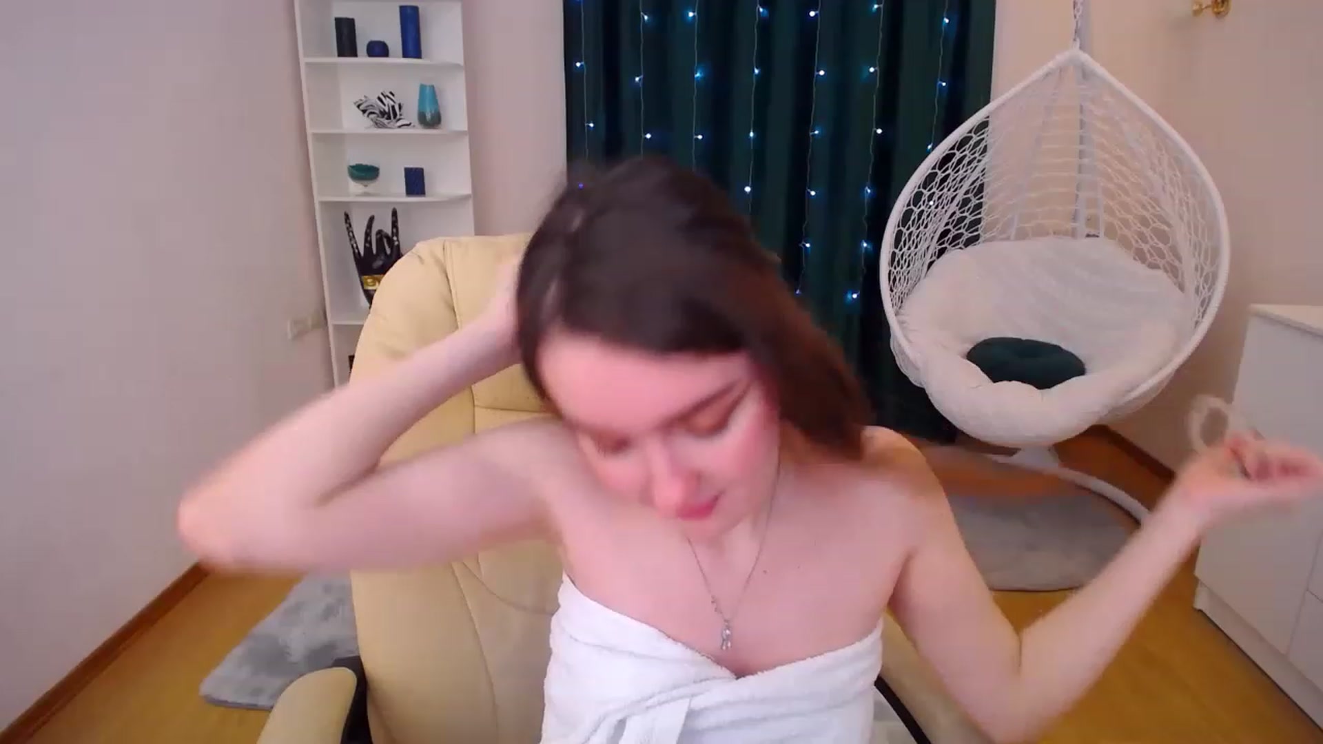 Gallery image thumbnail from OceanFeelss's myfreecams stream on, 02/09/2023, 09:49 image 4 of 20