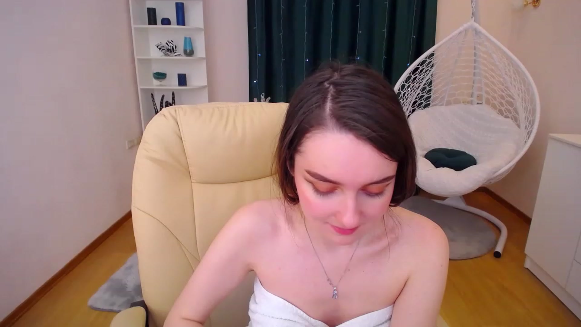 Gallery image thumbnail from OceanFeelss's myfreecams stream on, 02/09/2023, 09:49 image 3 of 20