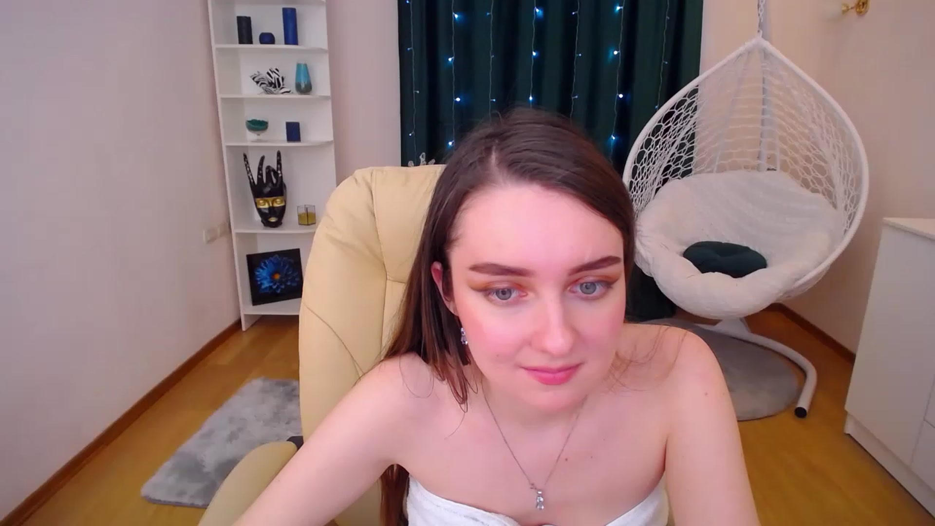 Gallery image thumbnail from OceanFeelss's myfreecams stream on, 02/09/2023, 09:49 image 19 of 20