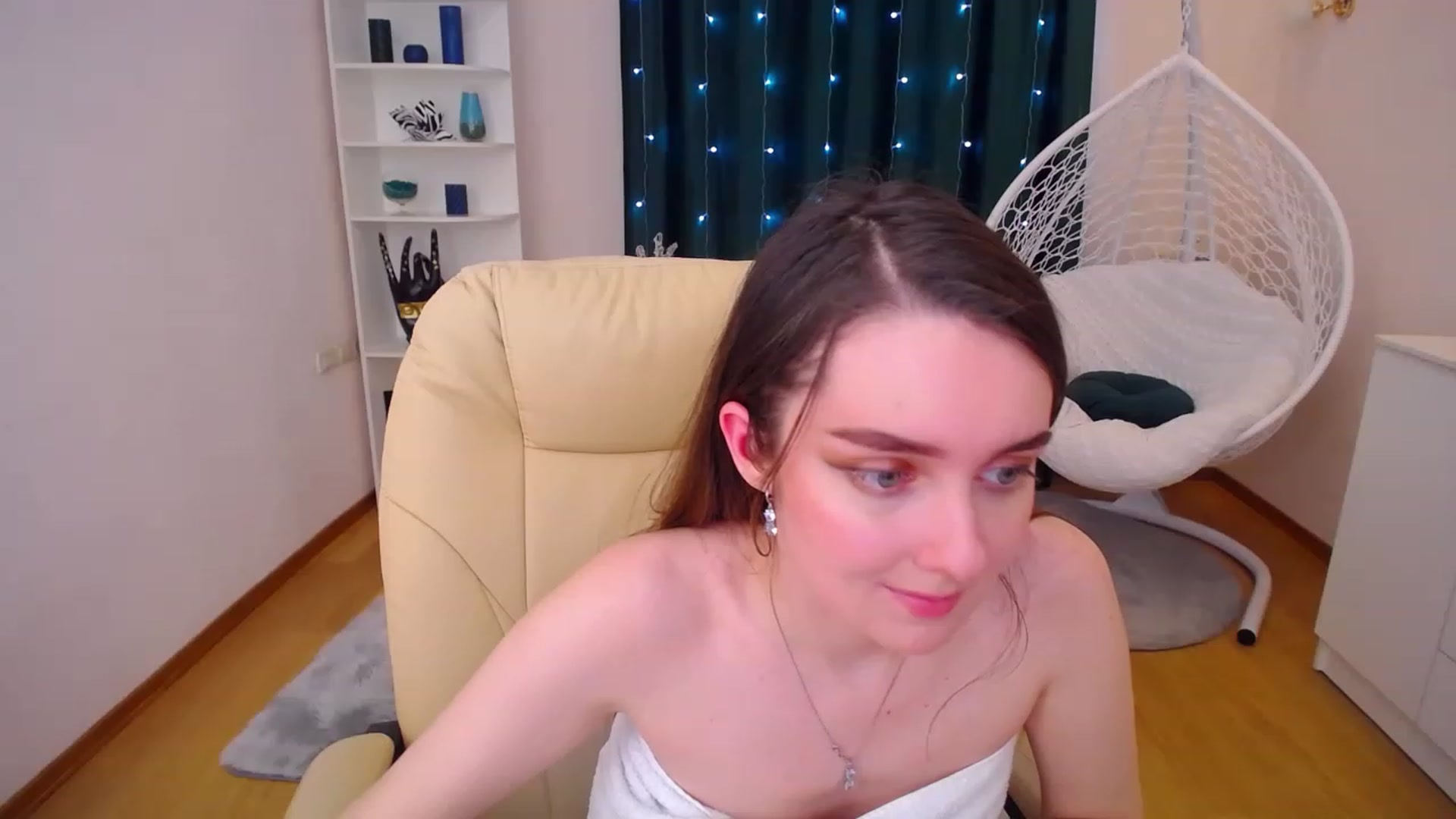 Gallery image thumbnail from OceanFeelss's myfreecams stream on, 02/09/2023, 09:49 image 7 of 20