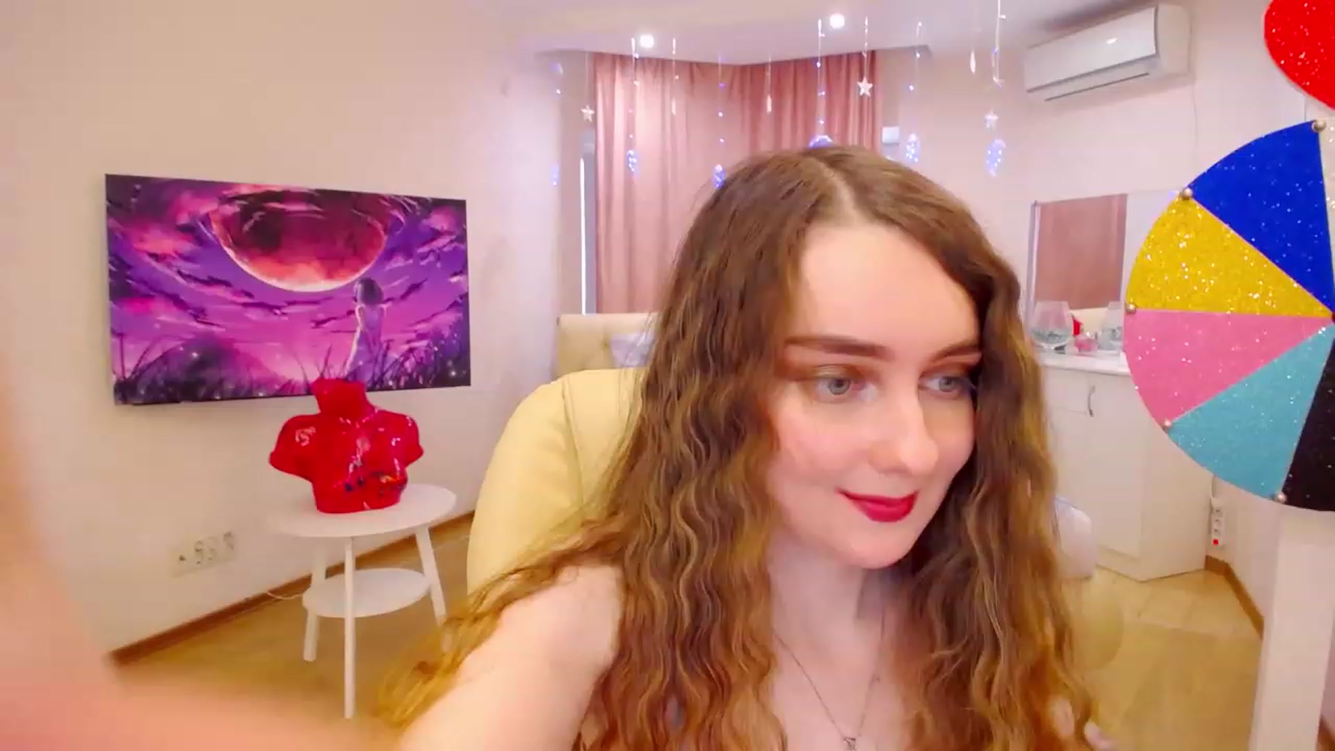 Gallery image thumbnail from OceanFeelss's myfreecams stream on, 02/11/2023, 11:04 image 15 of 20
