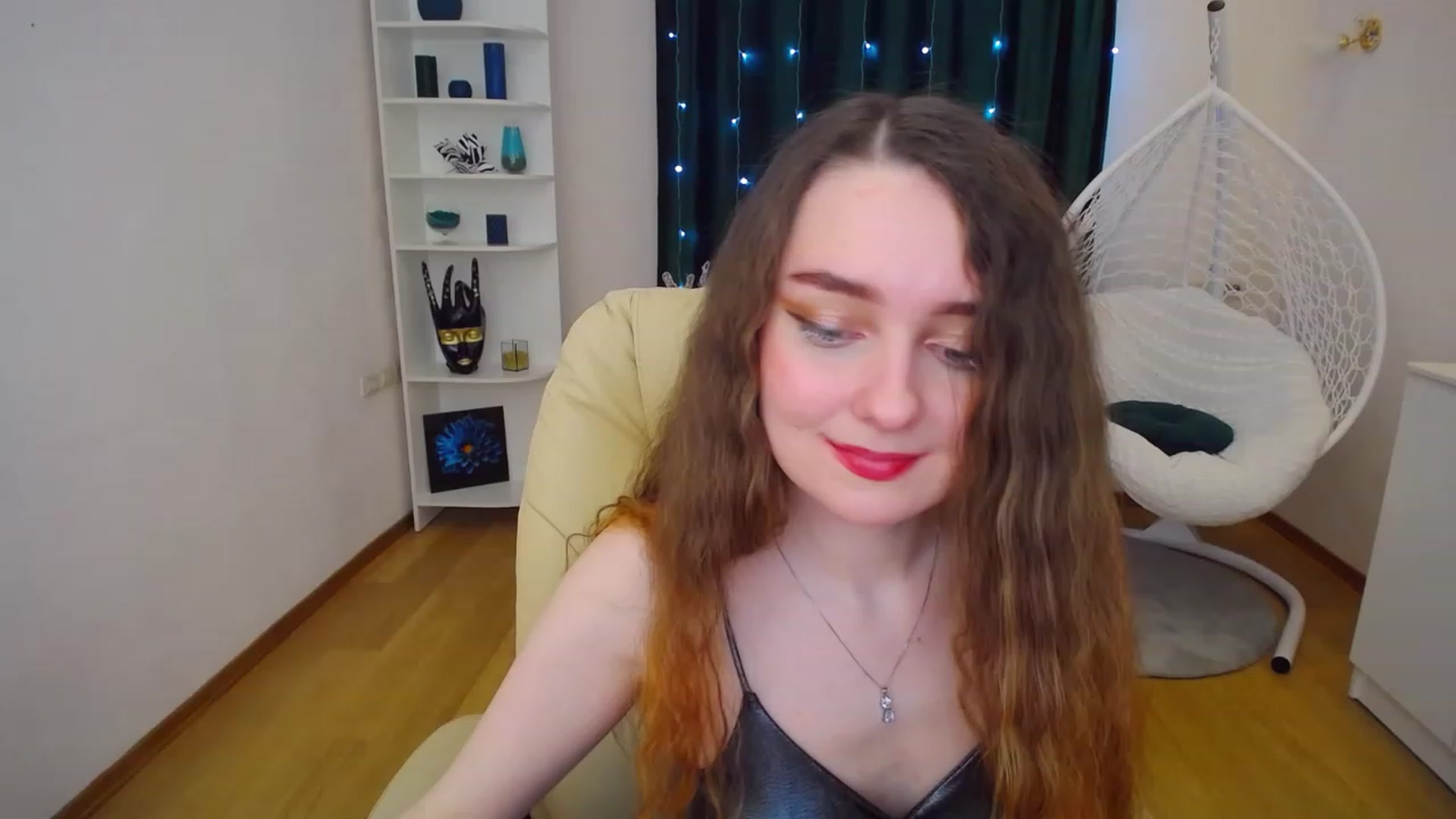 Gallery image thumbnail from OceanFeelss's myfreecams stream on, 02/12/2023, 12:16 image 16 of 20