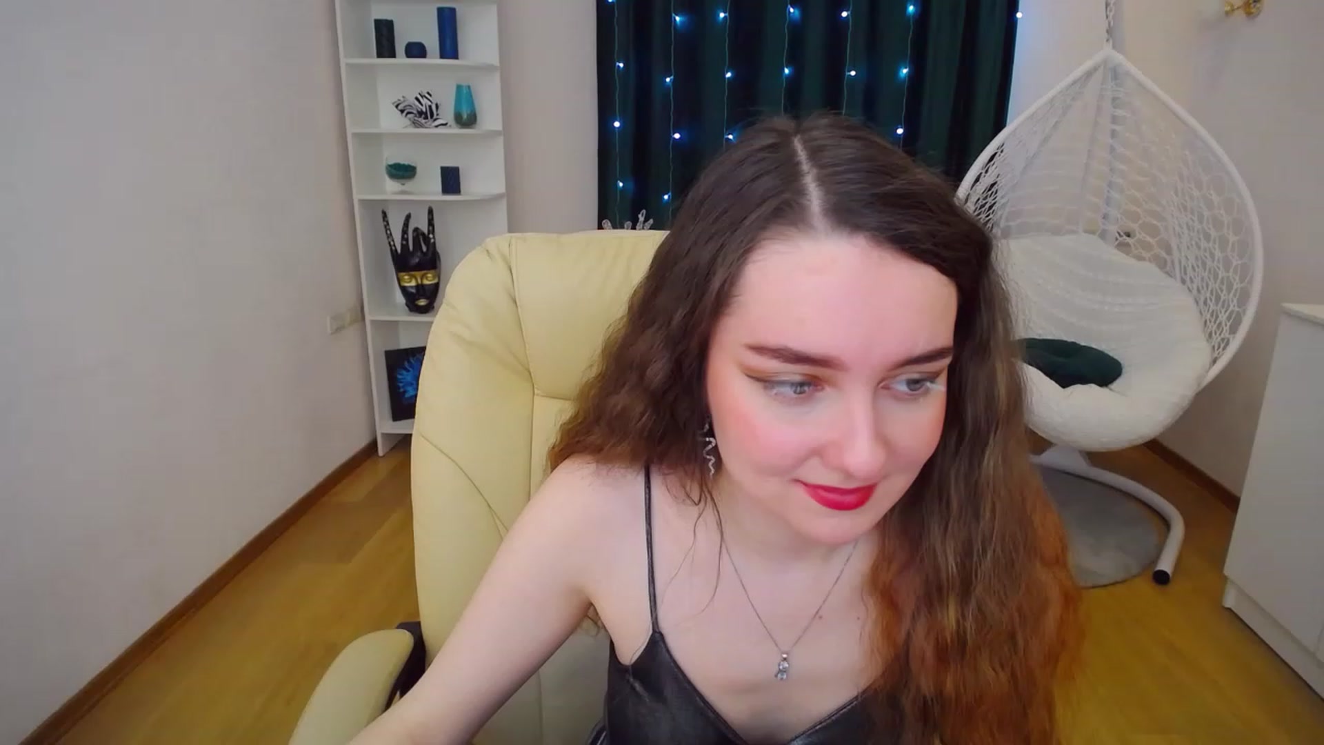 Gallery image thumbnail from OceanFeelss's myfreecams stream on, 02/12/2023, 12:16 image 7 of 20