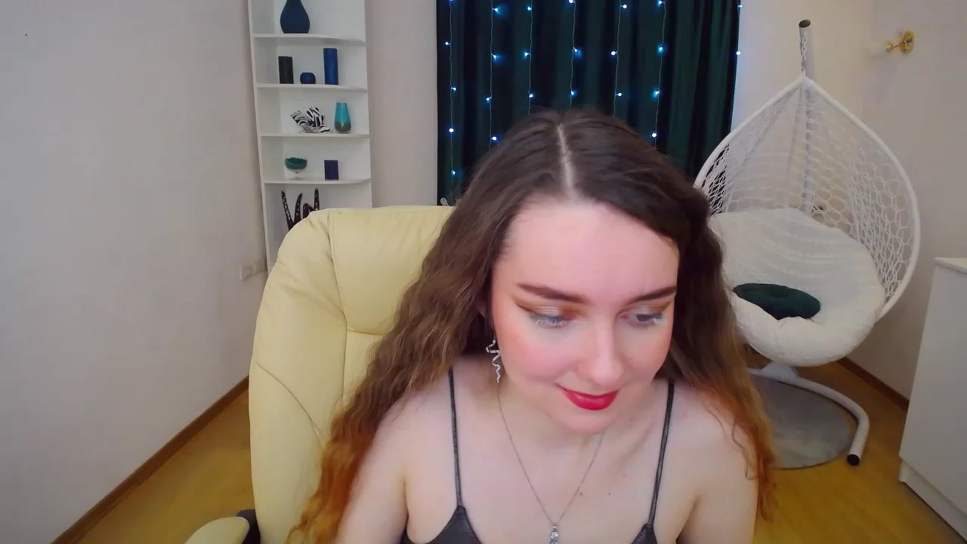 Gallery image thumbnail from OceanFeelss's myfreecams stream on, 02/12/2023, 12:16 image 1 of 20