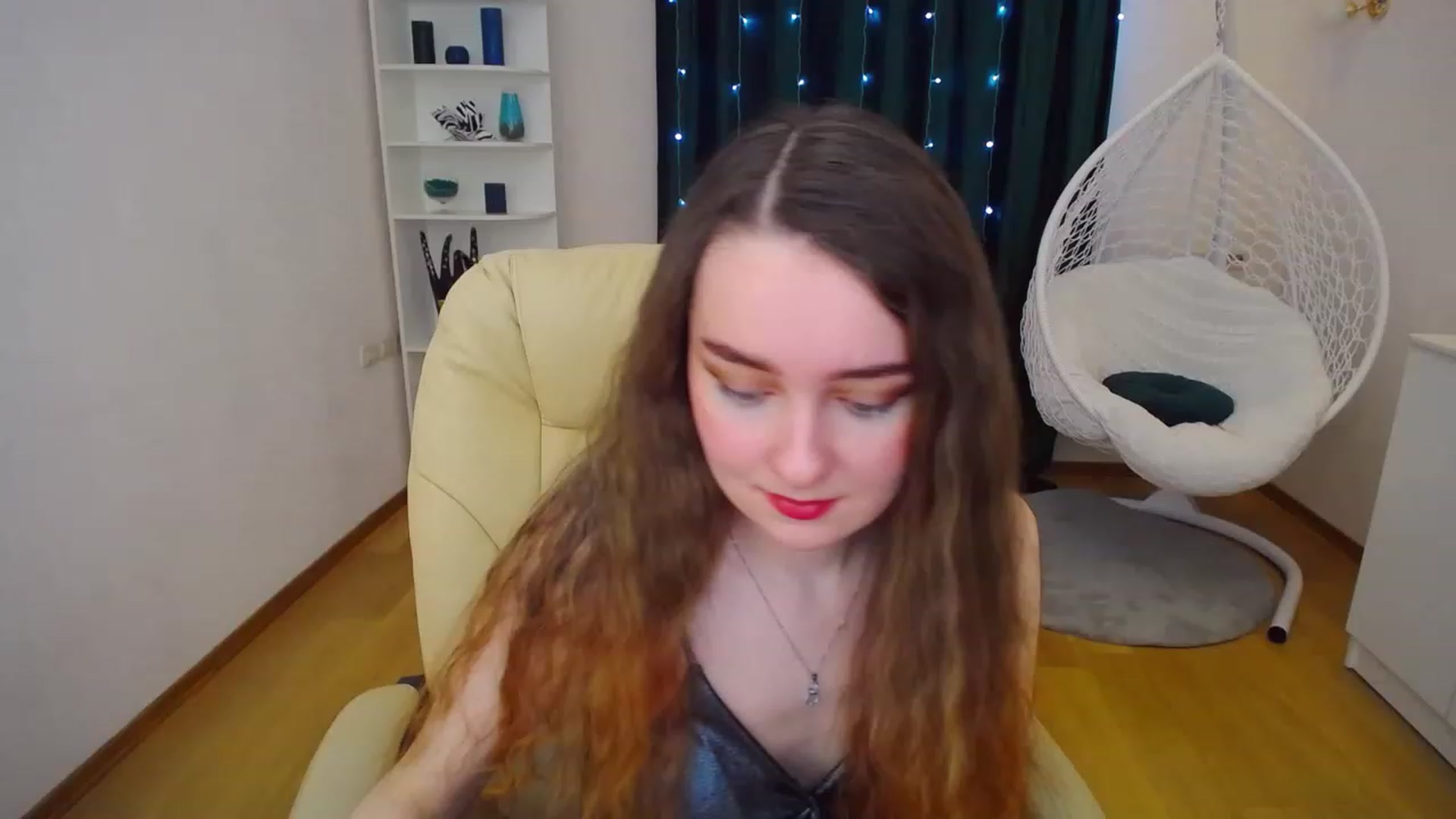 Gallery image thumbnail from OceanFeelss's myfreecams stream on, 02/12/2023, 12:16 image 3 of 20