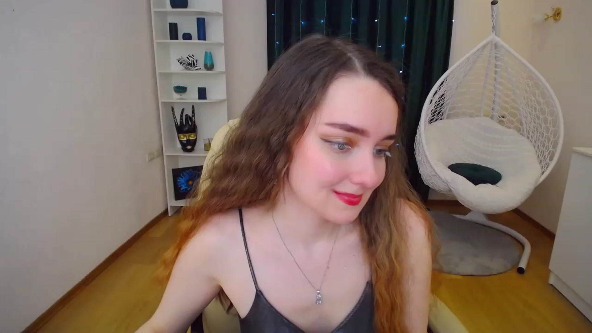 Gallery image thumbnail from OceanFeelss's myfreecams stream on, 02/12/2023, 12:16 image 15 of 20