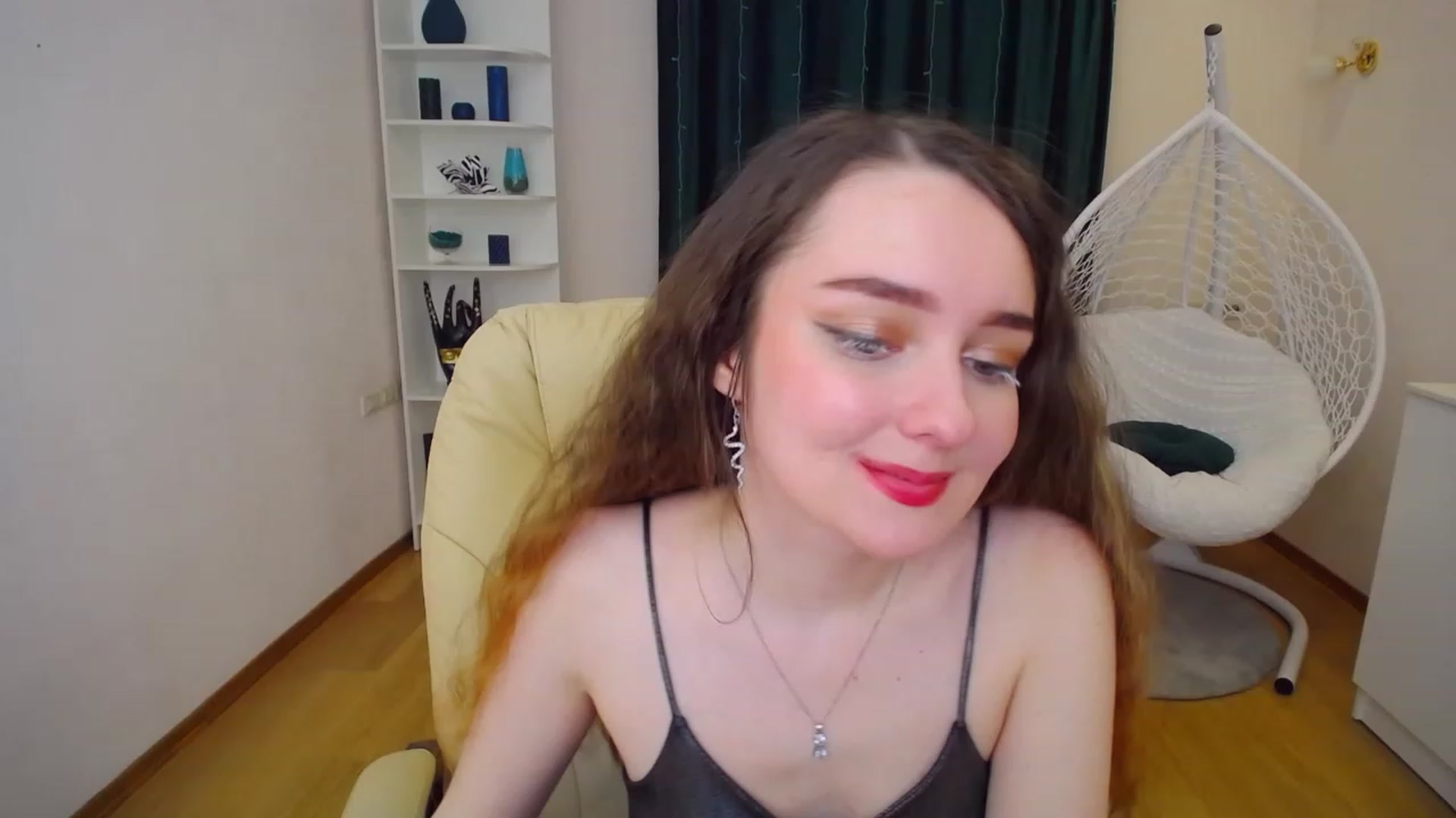 Gallery image thumbnail from OceanFeelss's myfreecams stream on, 02/12/2023, 12:16 image 12 of 20