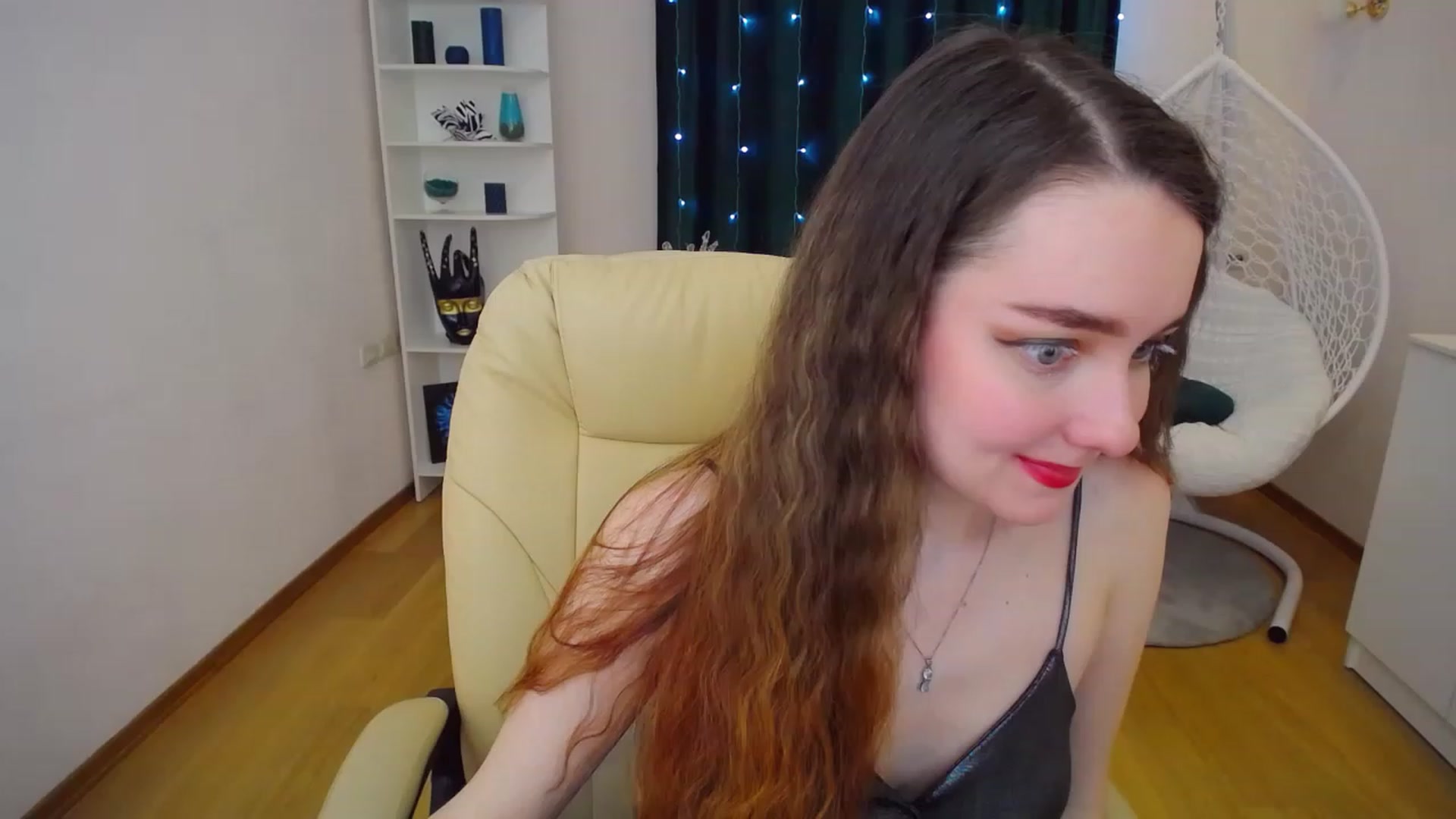 Gallery image thumbnail from OceanFeelss's myfreecams stream on, 02/12/2023, 12:16 image 6 of 20