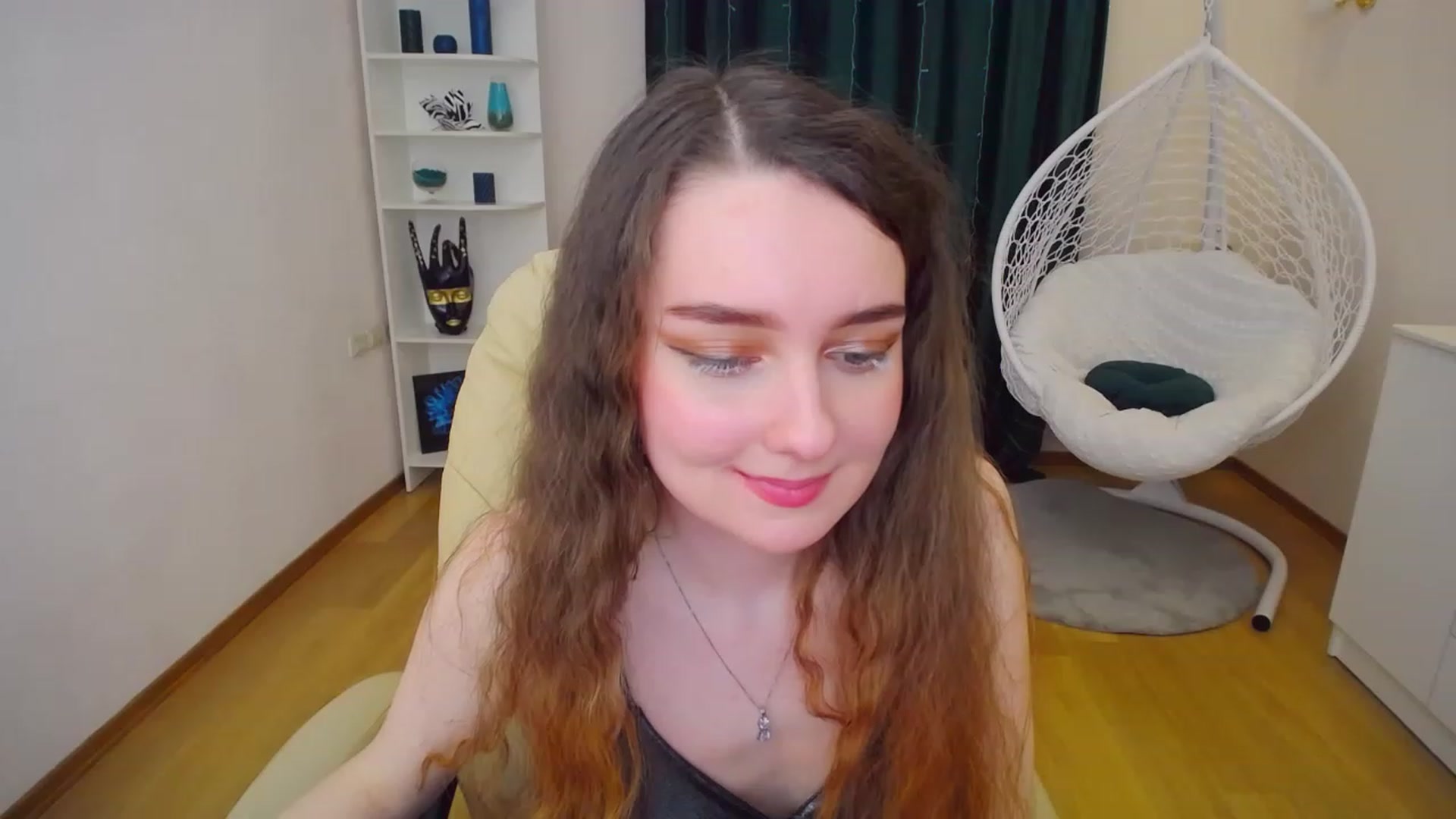 Gallery image thumbnail from OceanFeelss's myfreecams stream on, 02/12/2023, 14:59 image 18 of 20