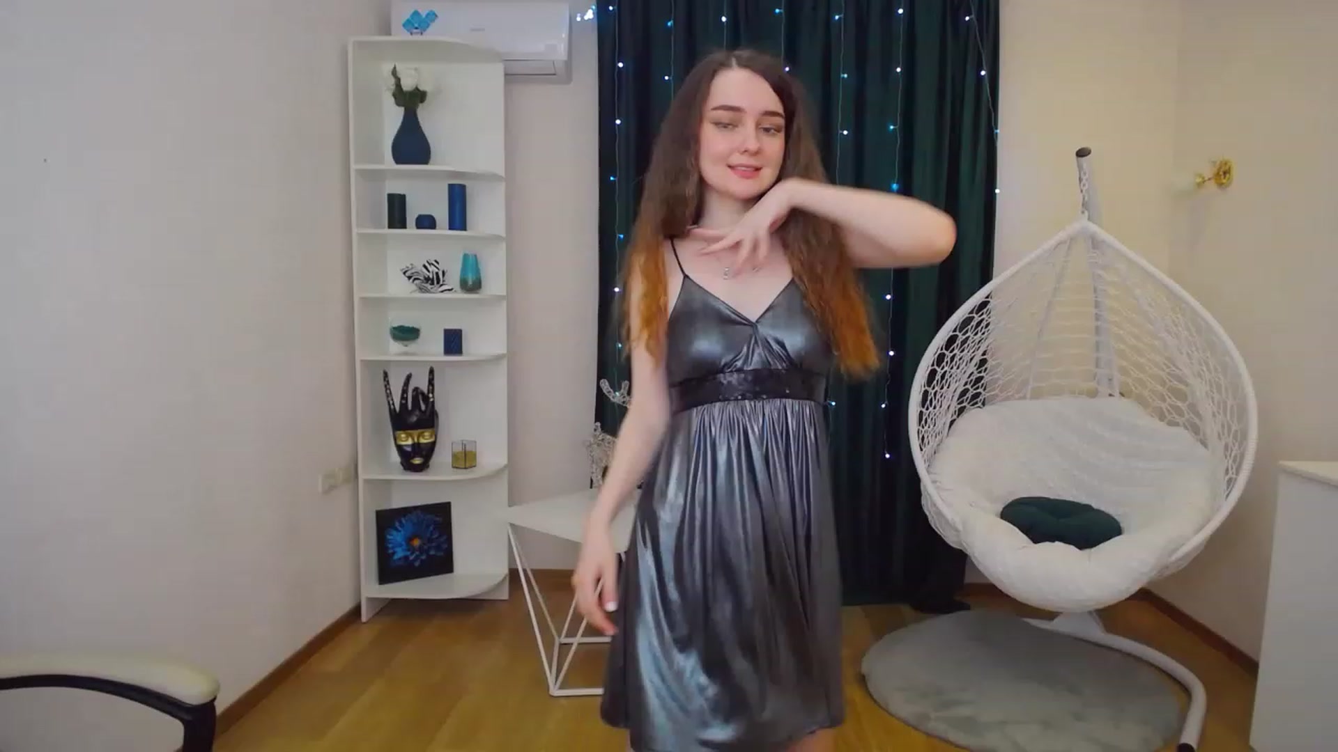 Gallery image thumbnail from OceanFeelss's myfreecams stream on, 02/12/2023, 14:59 image 6 of 20