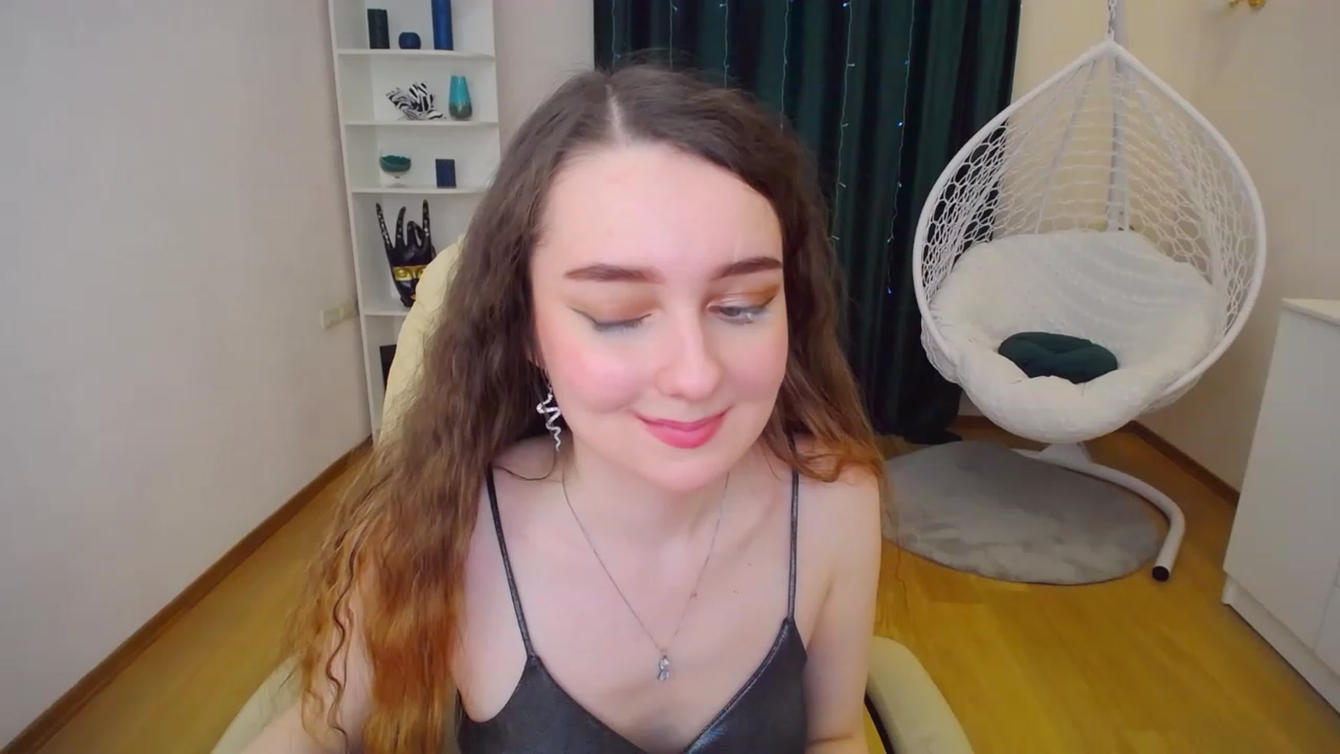 Gallery image thumbnail from OceanFeelss's myfreecams stream on, 02/12/2023, 14:59 image 17 of 20