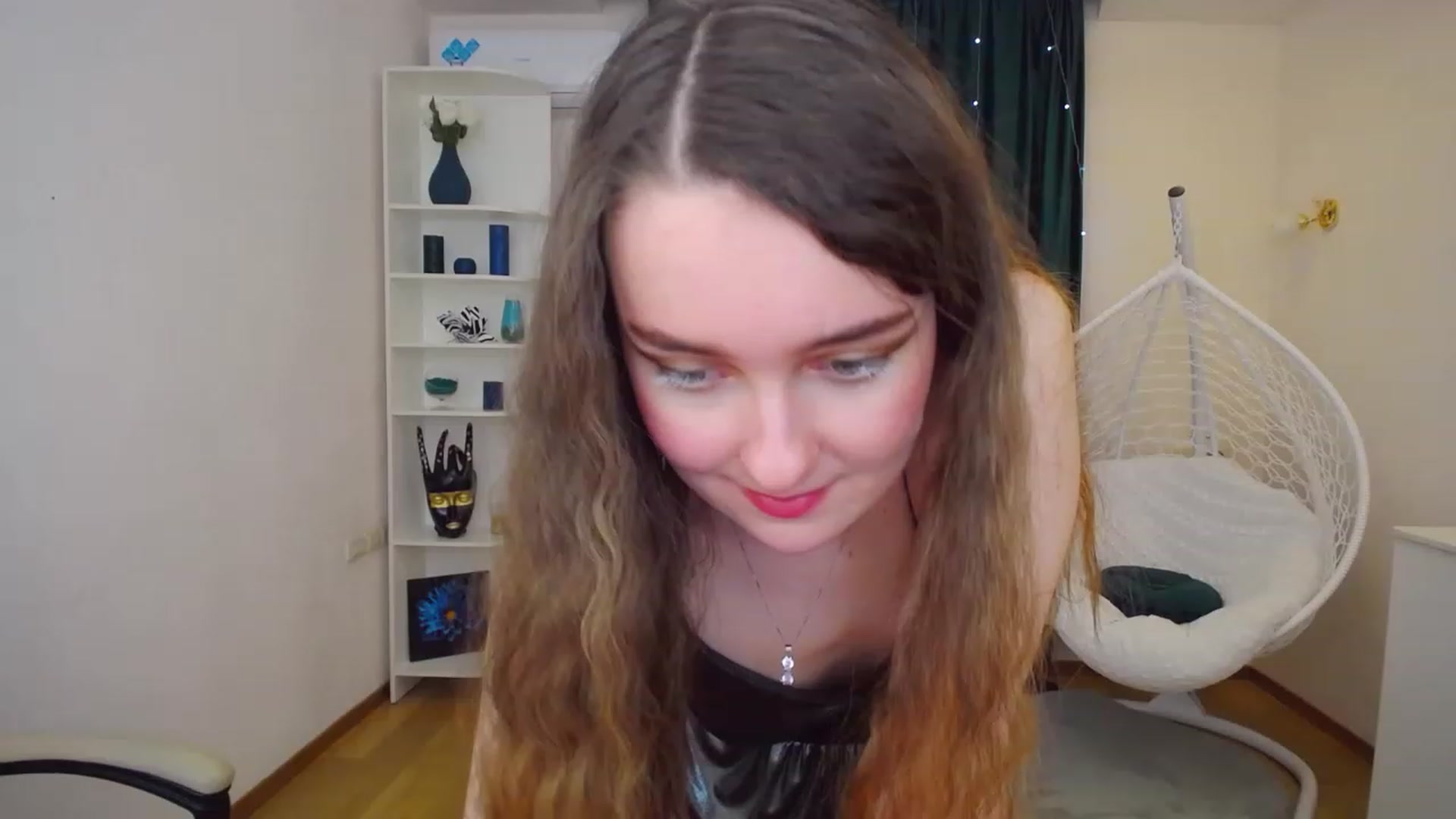 Gallery image thumbnail from OceanFeelss's myfreecams stream on, 02/12/2023, 14:59 image 4 of 20