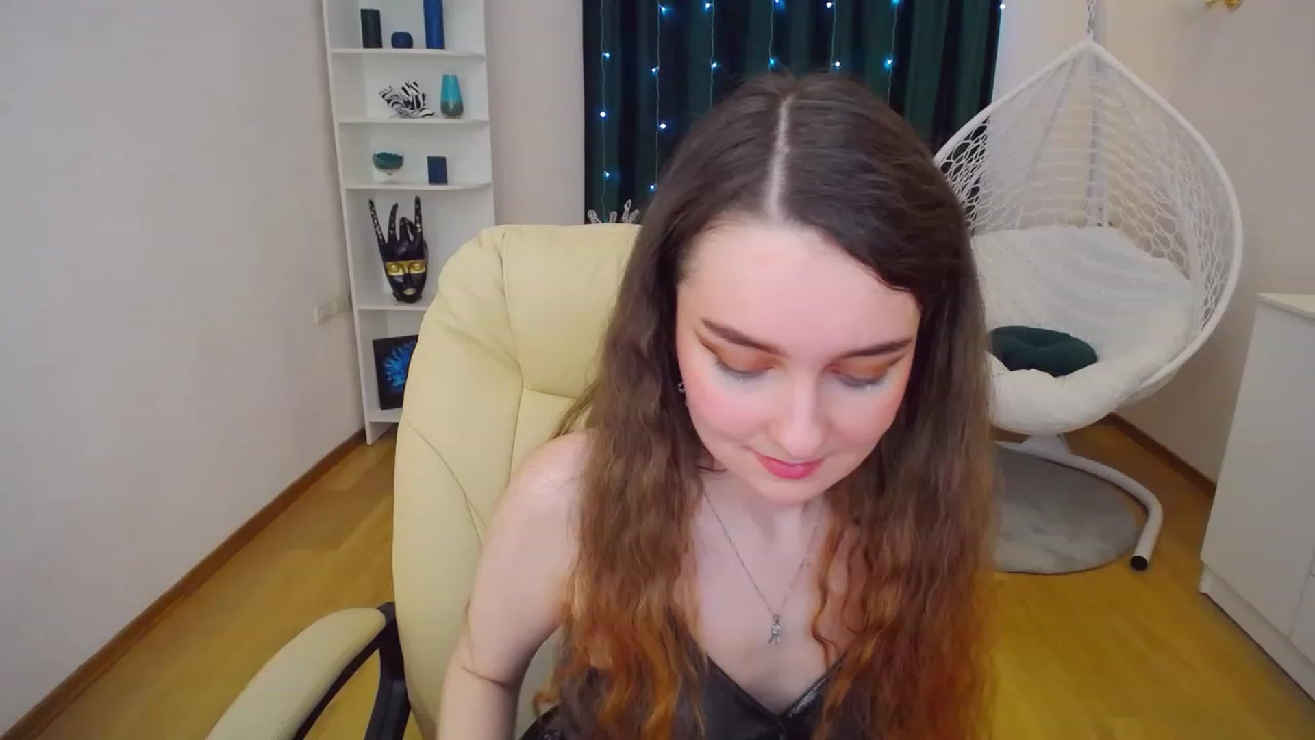 Gallery image thumbnail from OceanFeelss's myfreecams stream on, 02/12/2023, 14:59 image 19 of 20