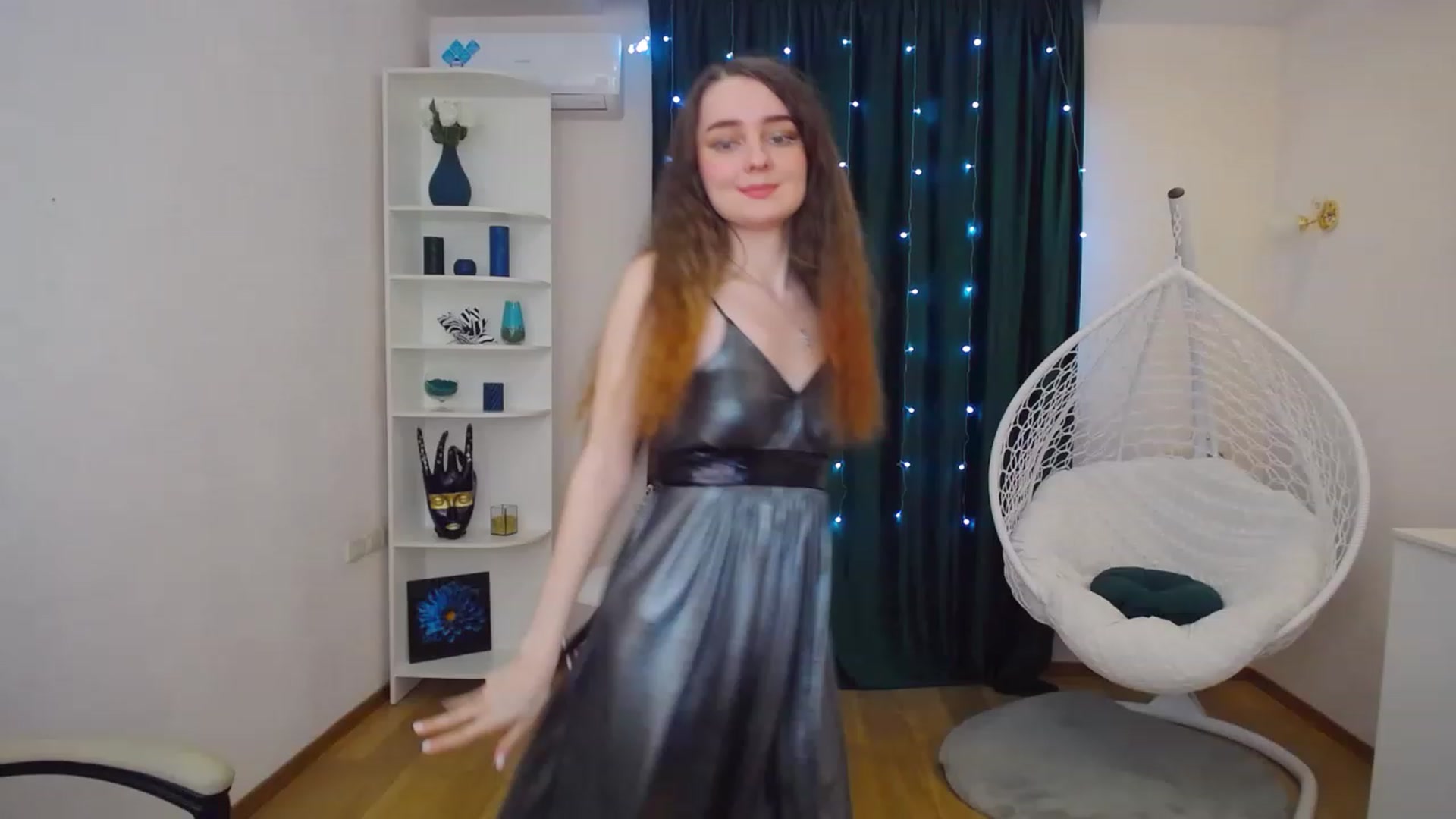 Gallery image thumbnail from OceanFeelss's myfreecams stream on, 02/12/2023, 14:59 image 2 of 20