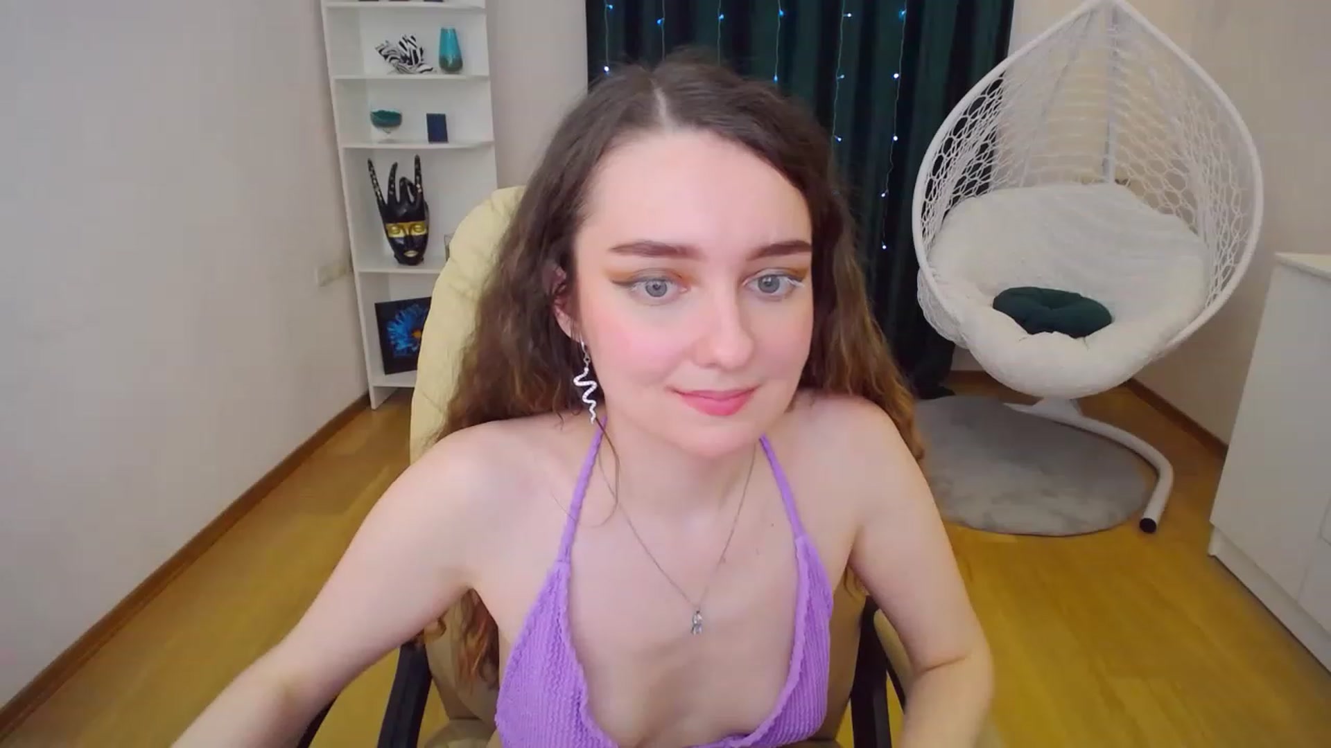Gallery image thumbnail from OceanFeelss's myfreecams stream on, 02/12/2023, 16:46 image 14 of 20