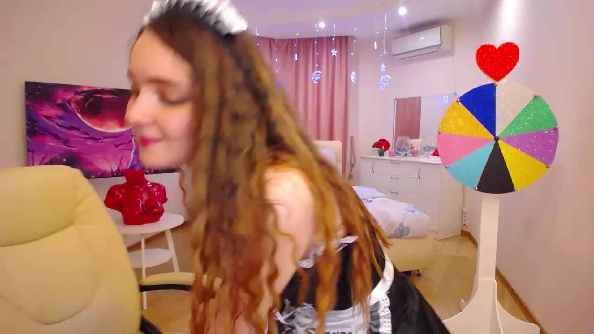 Gallery image thumbnail from OceanFeelss's myfreecams stream on, 02/17/2023, 08:38 image 17 of 20