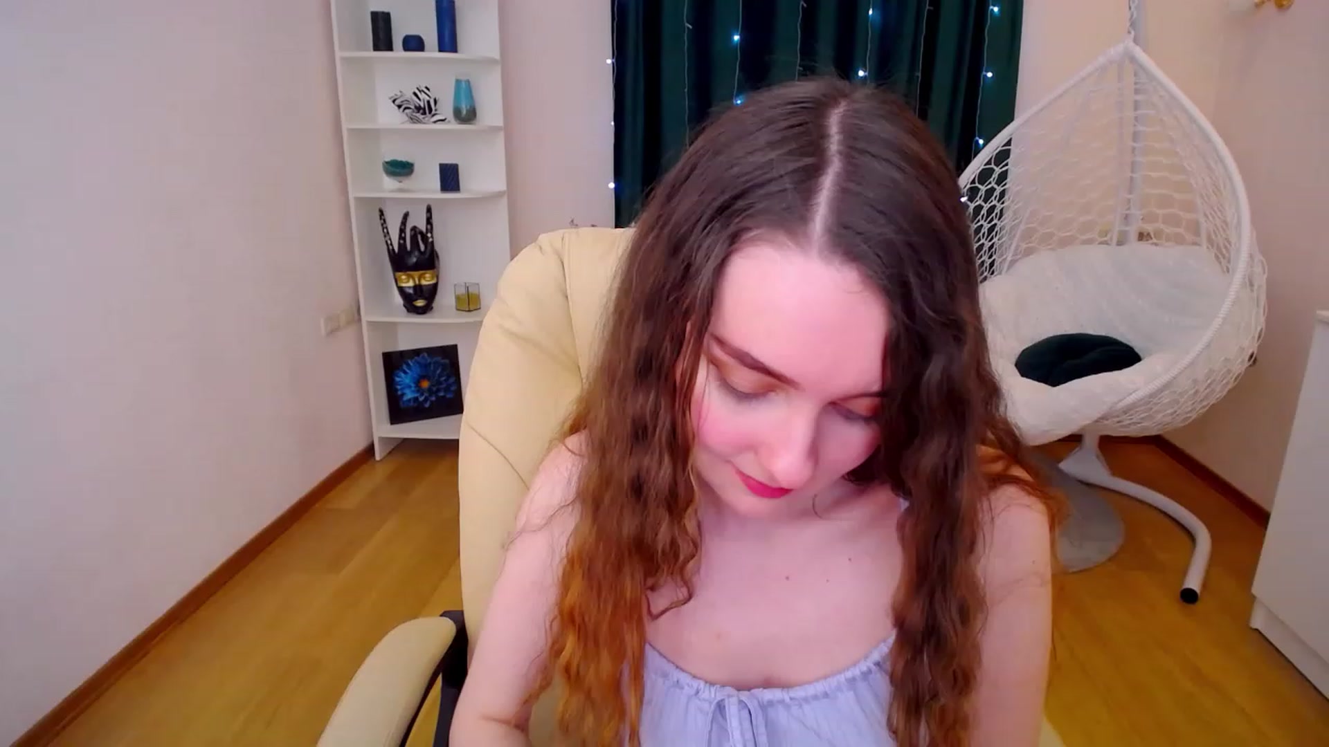 Gallery image thumbnail from OceanFeelss's myfreecams stream on, 02/19/2023, 12:01 image 19 of 20