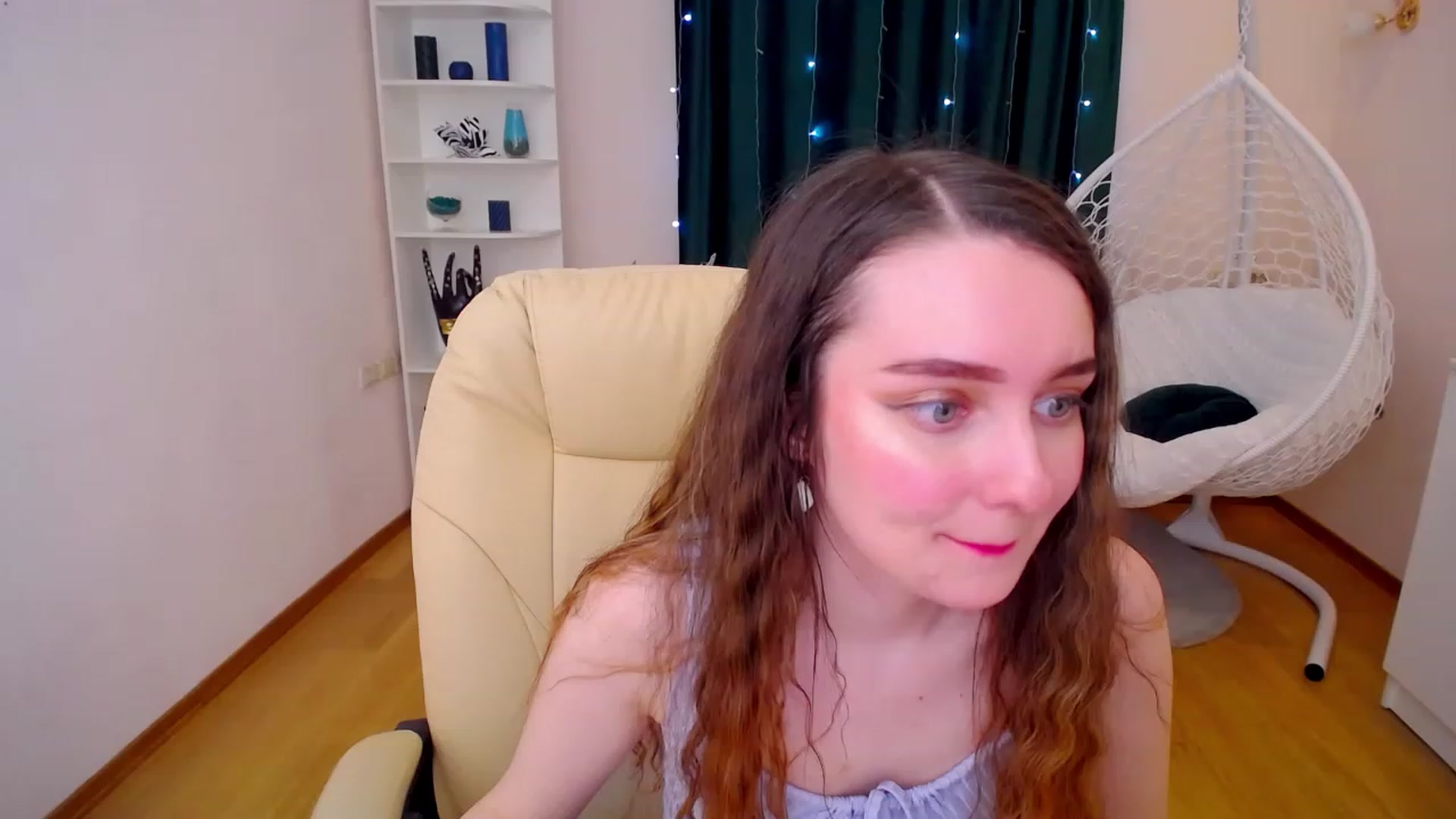 Gallery image thumbnail from OceanFeelss's myfreecams stream on, 02/19/2023, 13:47 image 5 of 20