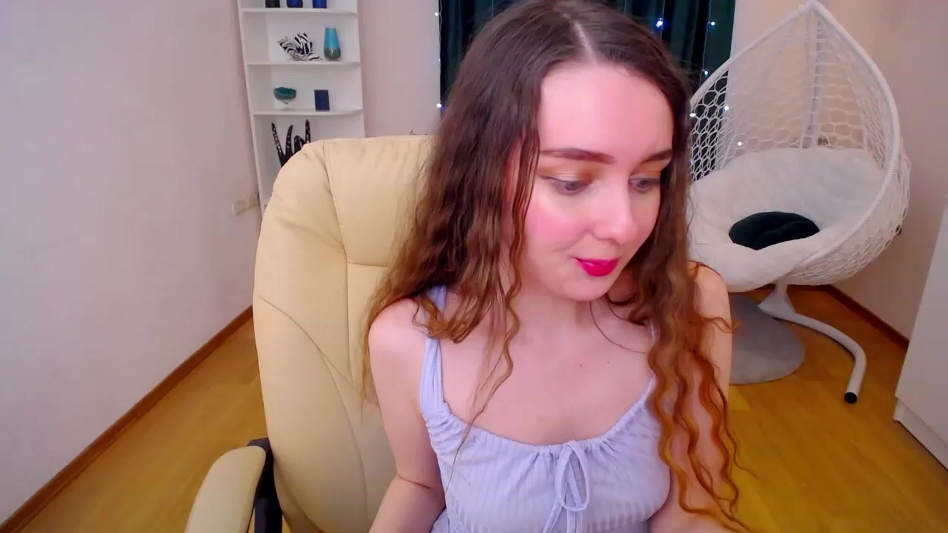 Gallery image thumbnail from OceanFeelss's myfreecams stream on, 02/19/2023, 13:47 image 11 of 20