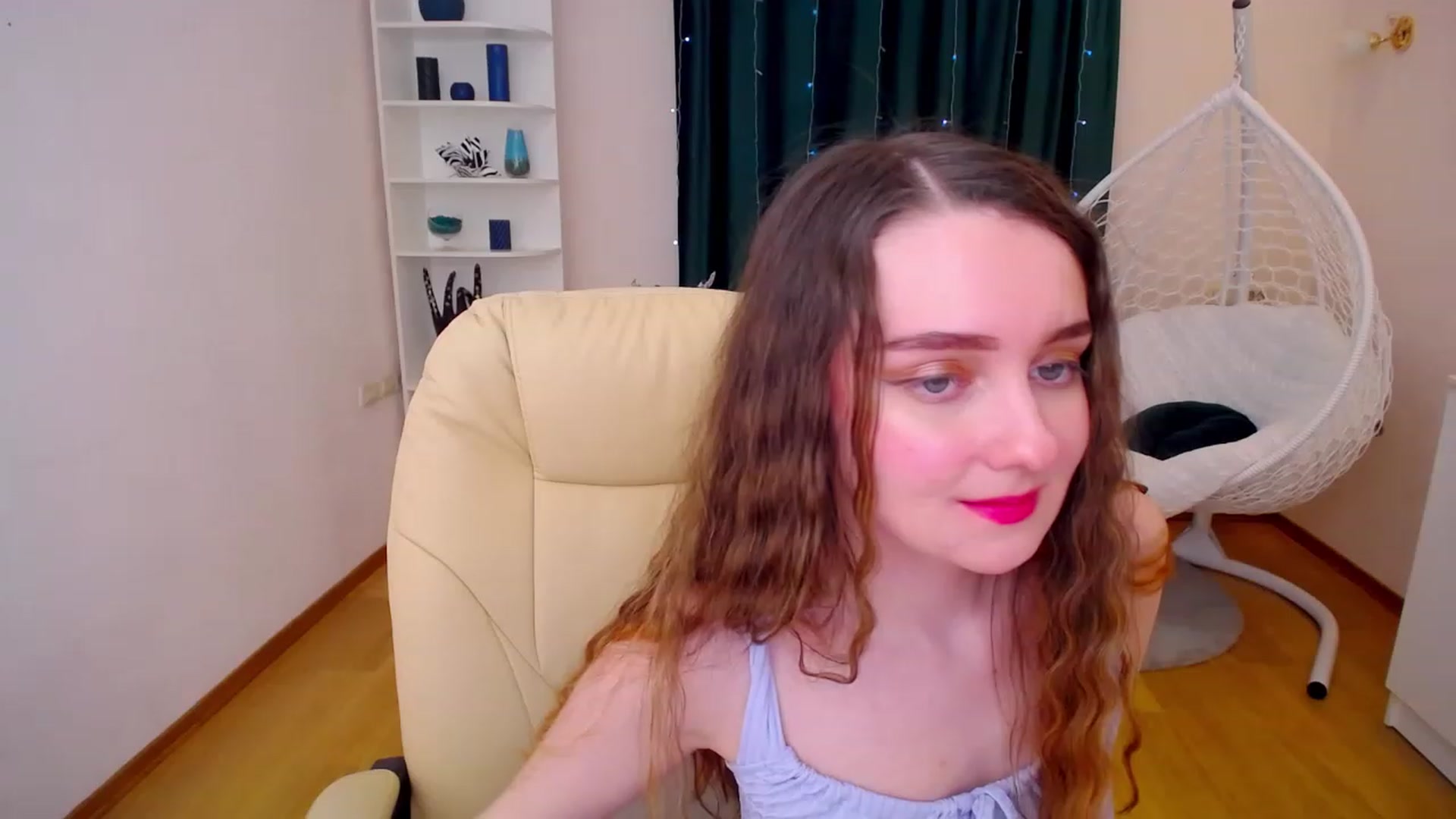 Gallery image thumbnail from OceanFeelss's myfreecams stream on, 02/19/2023, 13:47 image 10 of 20