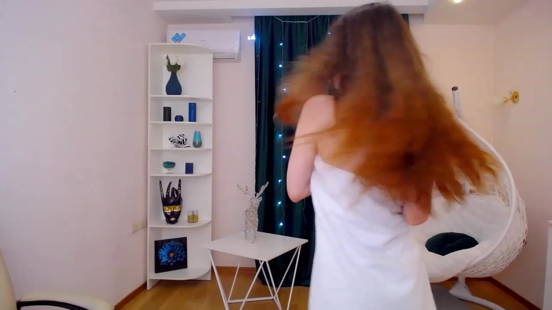 Gallery image thumbnail from OceanFeelss's myfreecams stream on, 02/19/2023, 16:50 image 12 of 20
