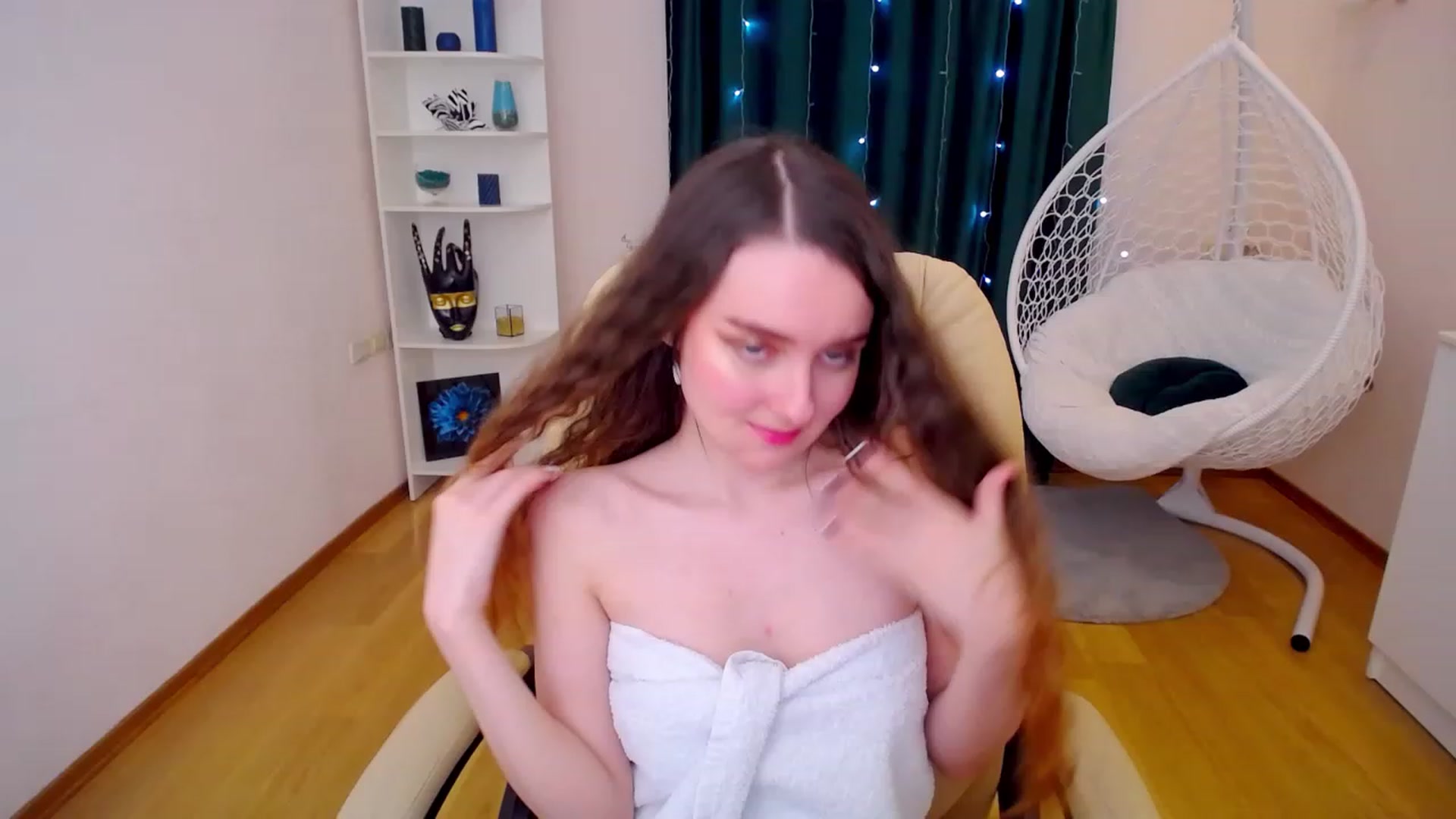 Gallery image thumbnail from OceanFeelss's myfreecams stream on, 02/19/2023, 16:50 image 17 of 20