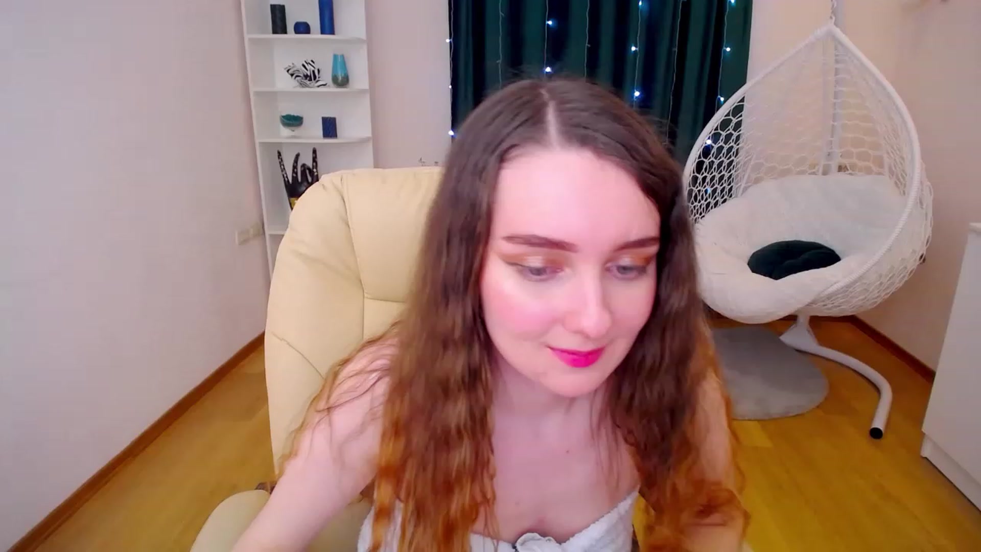 Gallery image thumbnail from OceanFeelss's myfreecams stream on, 02/19/2023, 16:50 image 15 of 20