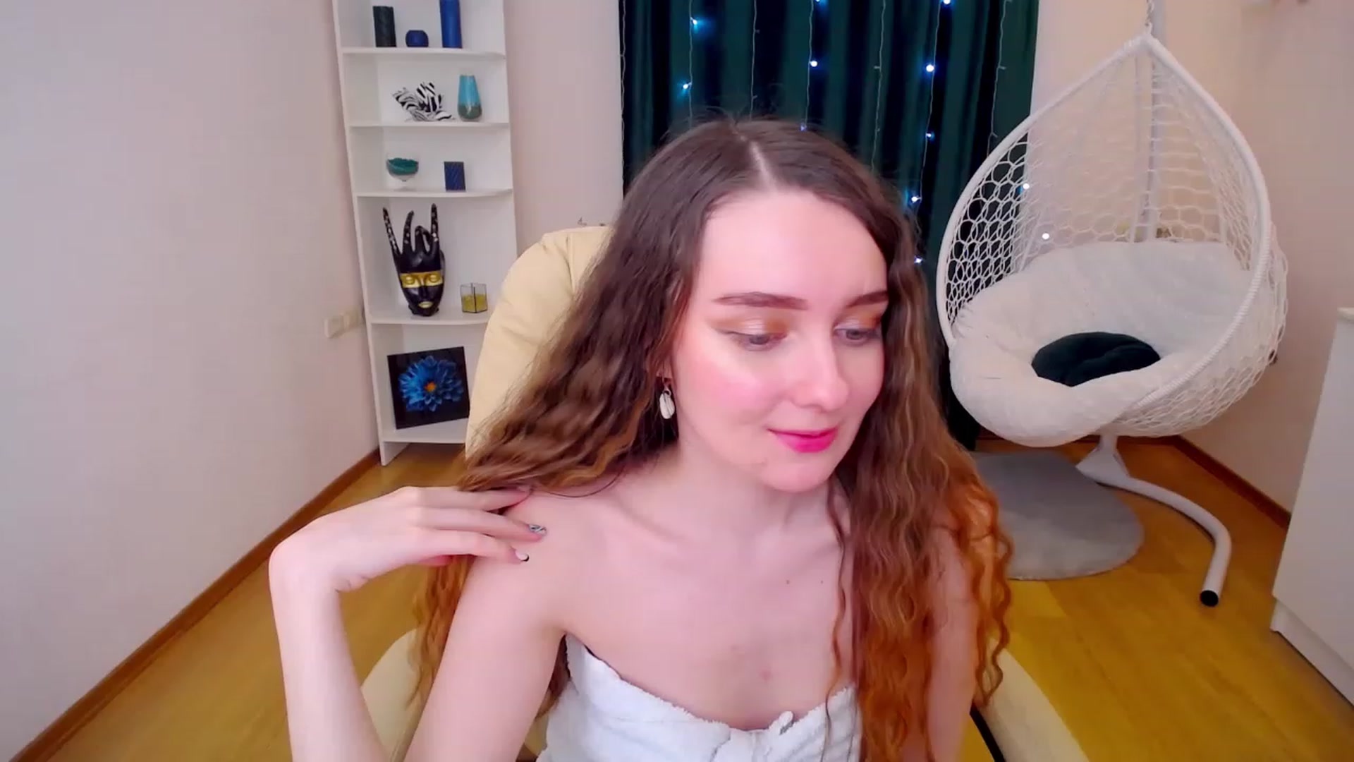 Gallery image thumbnail from OceanFeelss's myfreecams stream on, 02/19/2023, 16:50 image 18 of 20