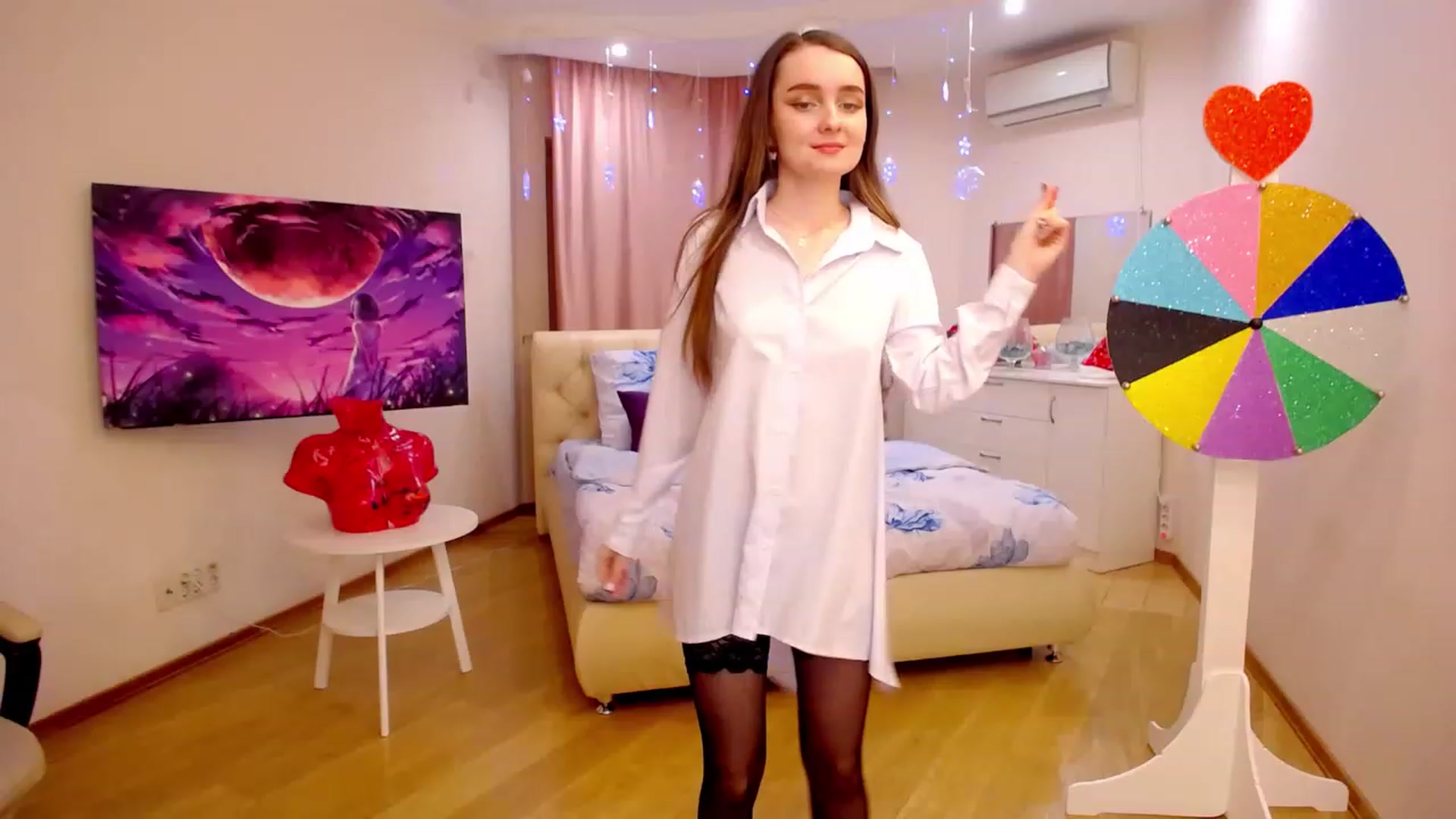 Gallery image thumbnail from OceanFeelss's myfreecams stream on, 02/20/2023, 20:54 image 20 of 20