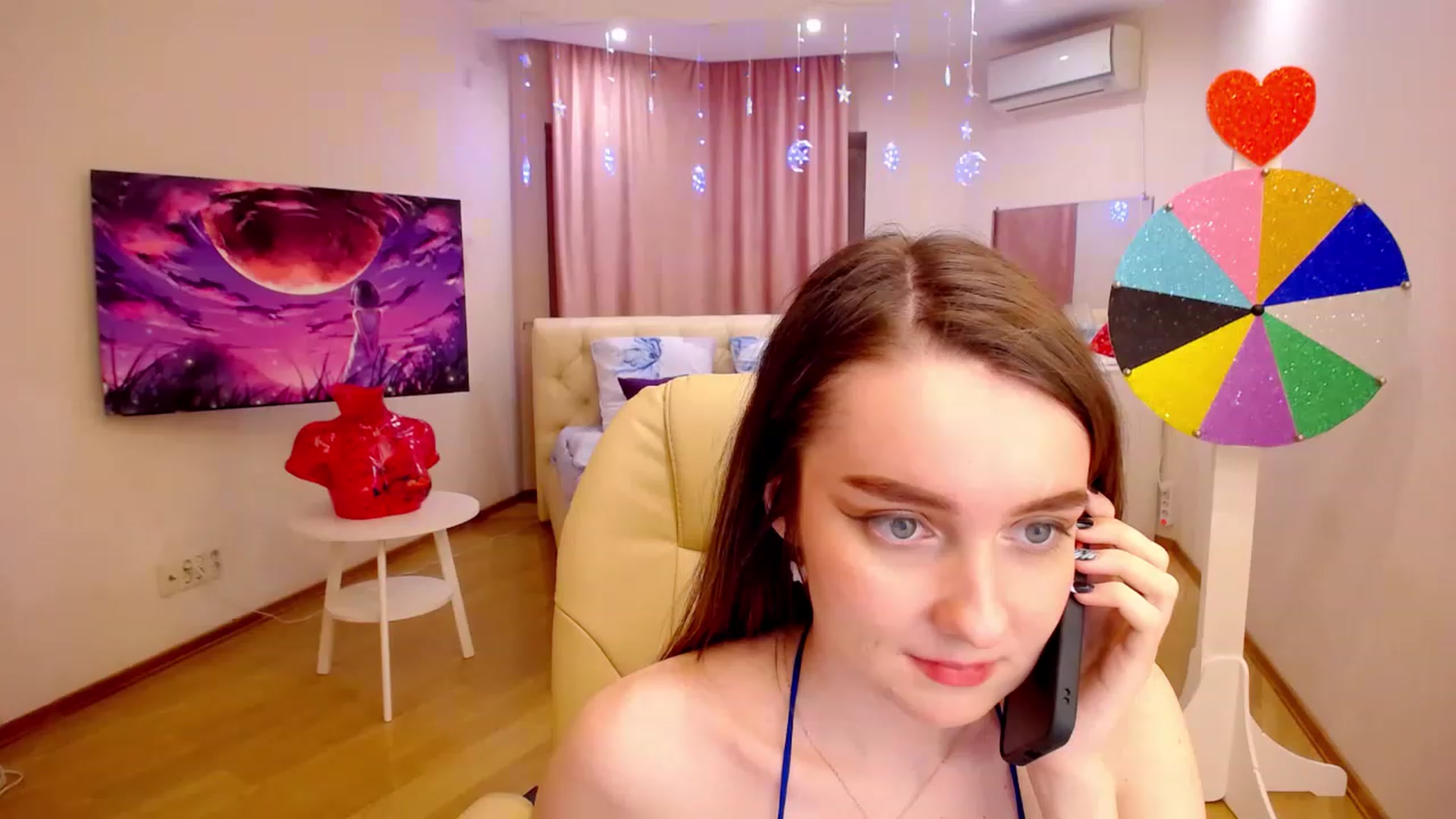 Gallery image thumbnail from OceanFeelss's myfreecams stream on, 02/20/2023, 22:13 image 9 of 20
