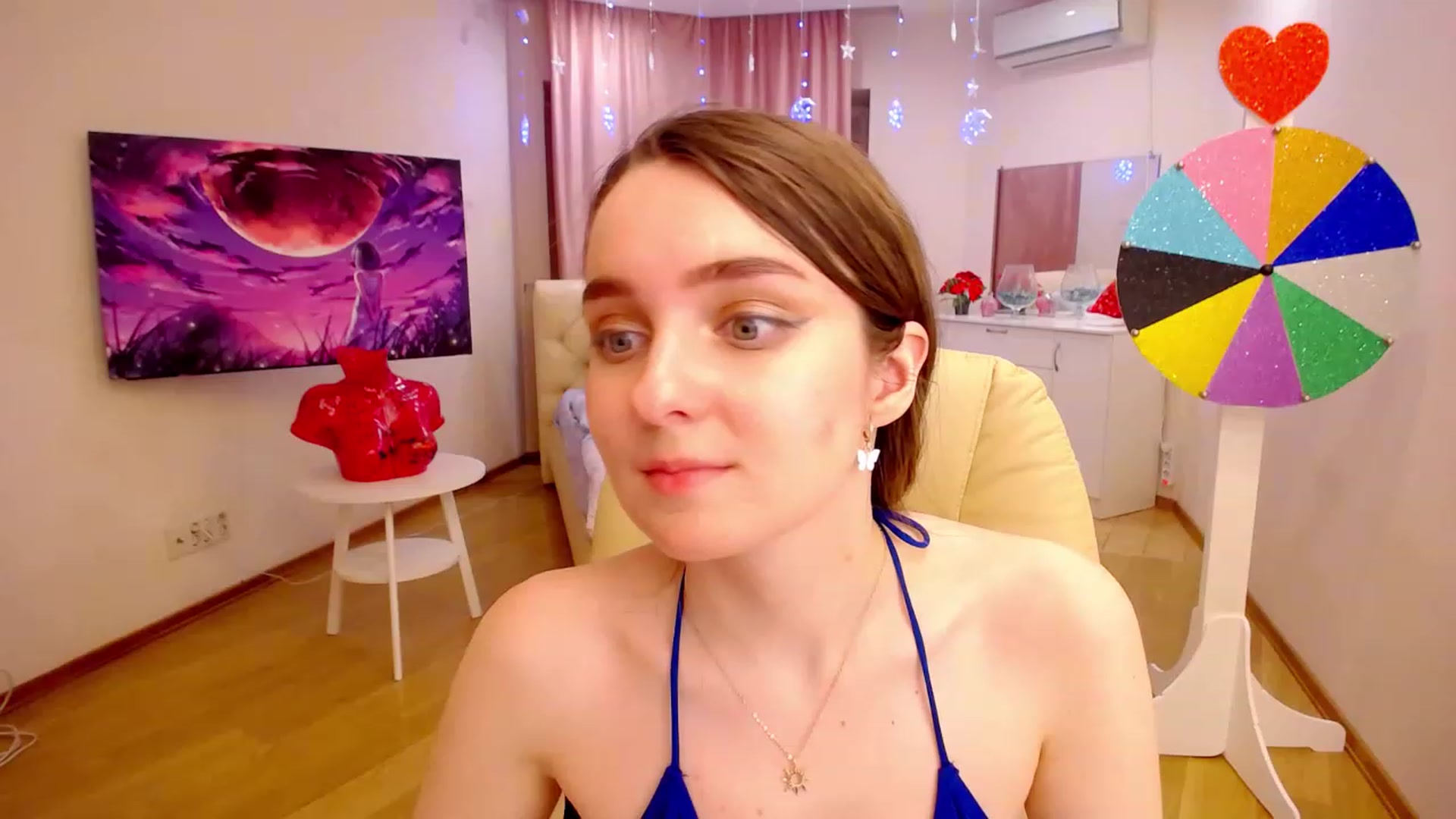 Gallery image thumbnail from OceanFeelss's myfreecams stream on, 02/21/2023, 01:12 image 10 of 20