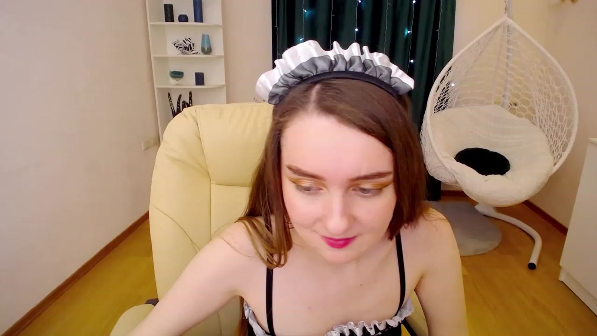 Gallery image thumbnail from OceanFeelss's myfreecams stream on, 02/22/2023, 10:05 image 8 of 20