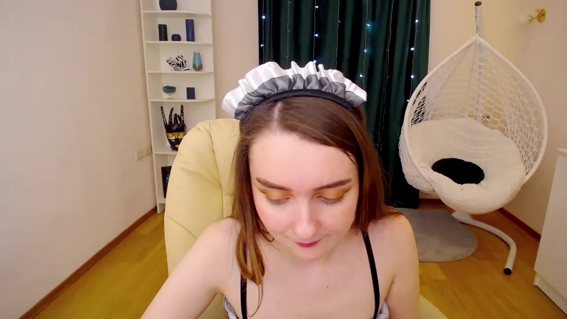 Gallery image thumbnail from OceanFeelss's myfreecams stream on, 02/22/2023, 10:05 image 11 of 20