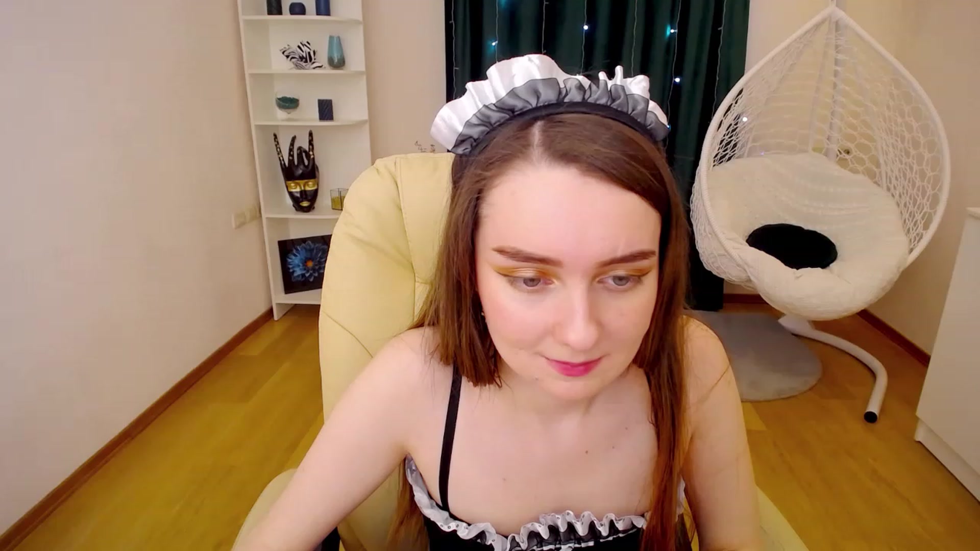 Gallery image thumbnail from OceanFeelss's myfreecams stream on, 02/22/2023, 10:05 image 15 of 20