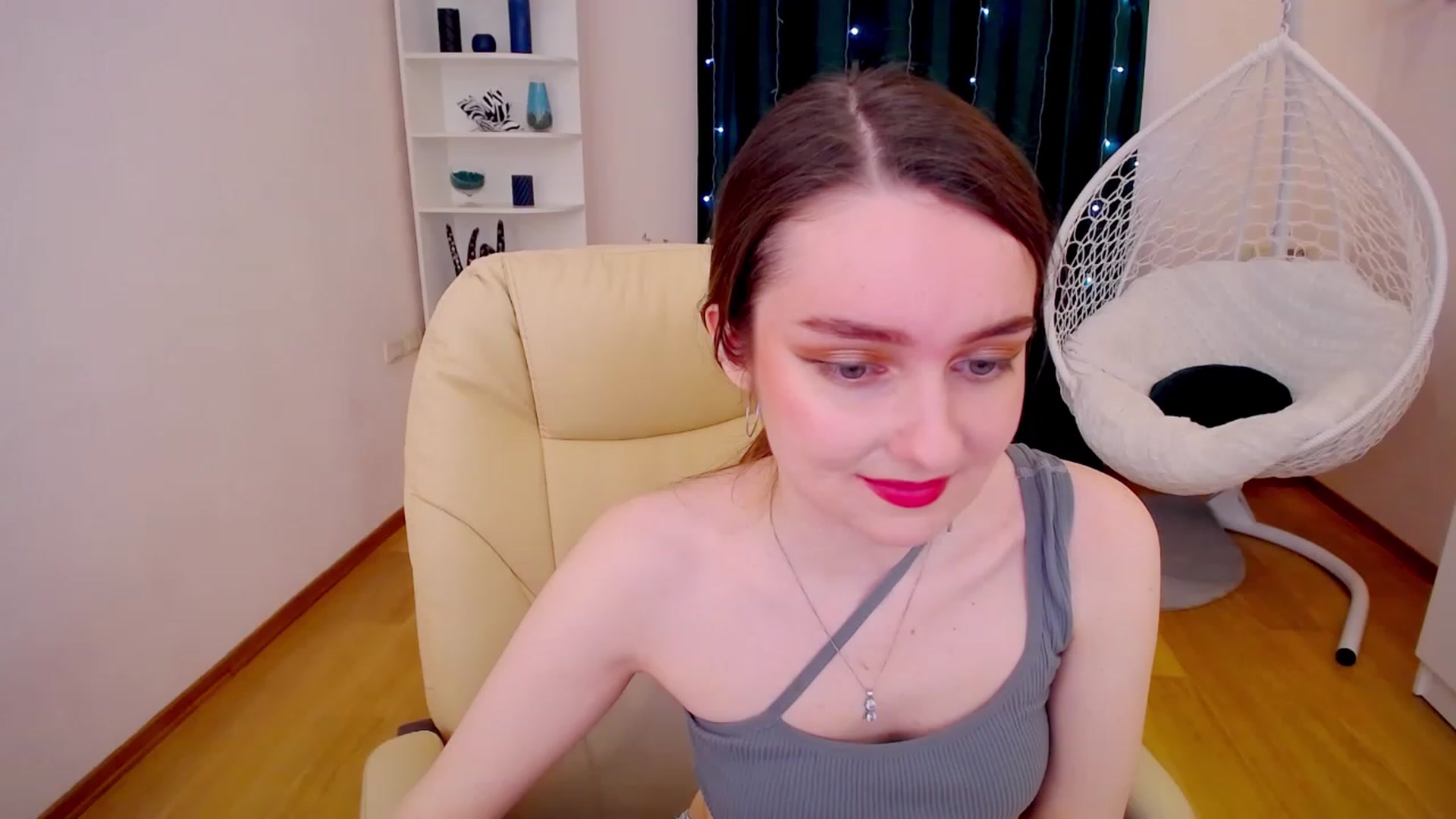 Gallery image thumbnail from OceanFeelss's myfreecams stream on, 02/26/2023, 12:07 image 8 of 20