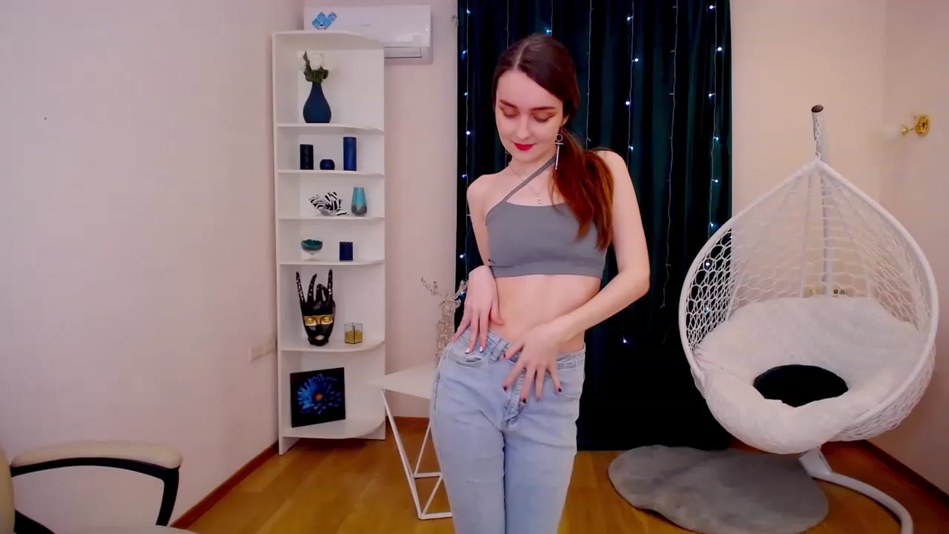 Gallery image thumbnail from OceanFeelss's myfreecams stream on, 02/26/2023, 12:07 image 1 of 20