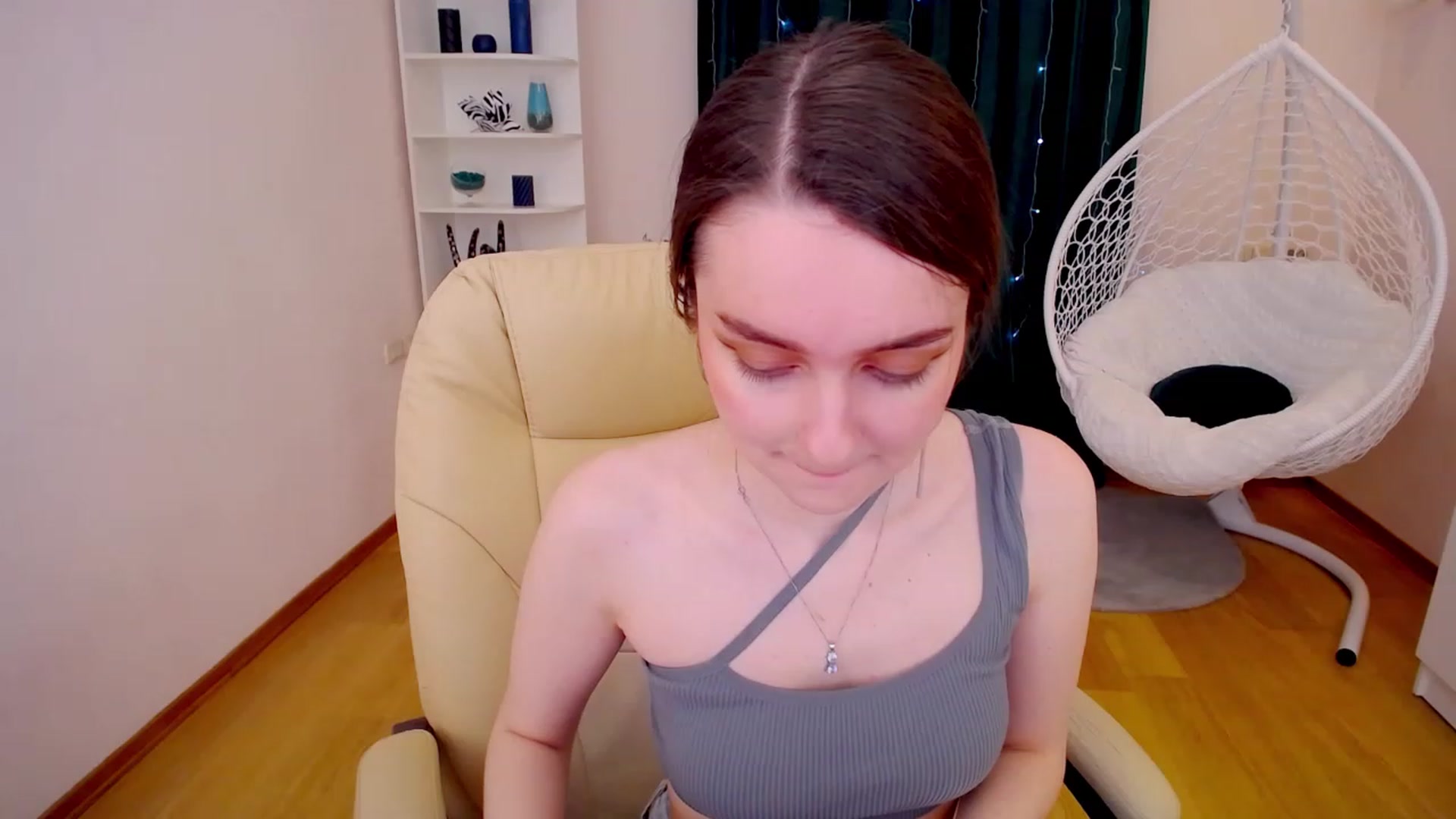 Gallery image thumbnail from OceanFeelss's myfreecams stream on, 02/26/2023, 12:07 image 2 of 20