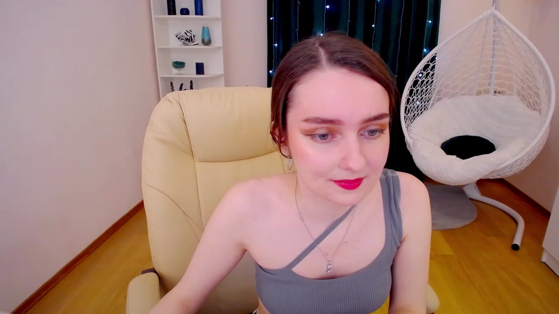 Gallery image thumbnail from OceanFeelss's myfreecams stream on, 02/26/2023, 12:07 image 17 of 20